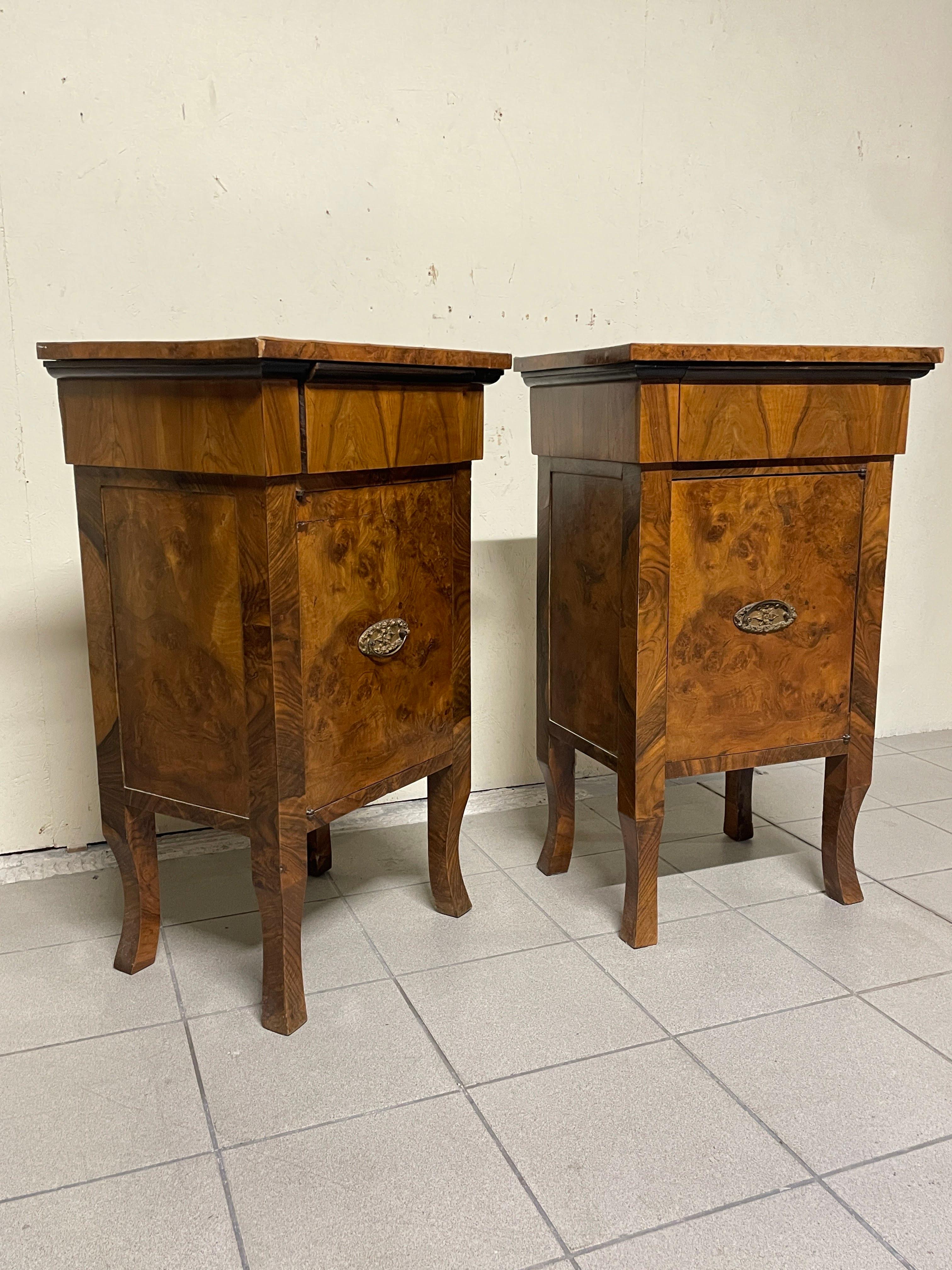 Milieu du XXe siècle Grandi comodini decò, Italia, anni '30 en vente