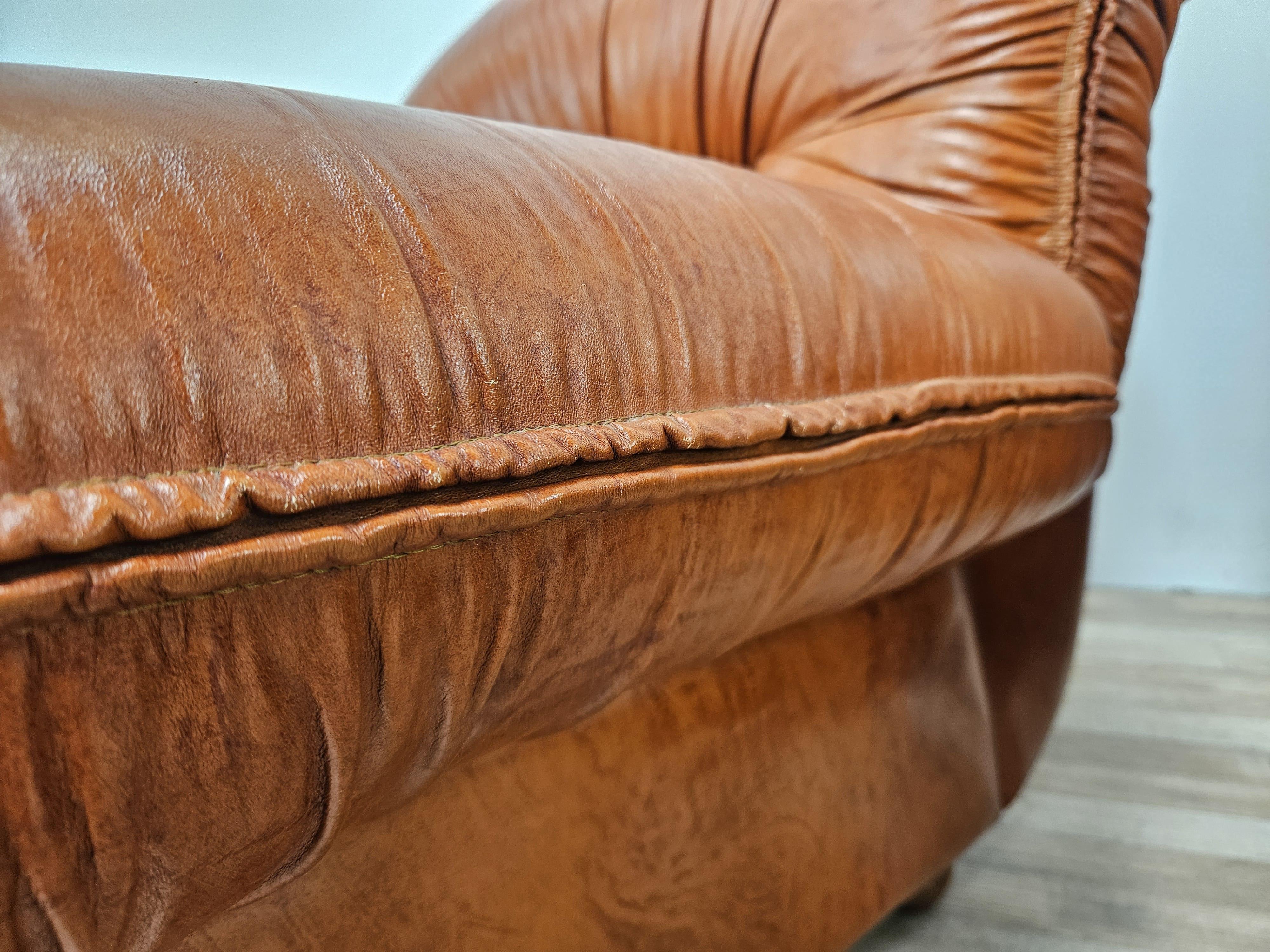 Grandi poltrone in pelle anni '70 cognac in vendita 7