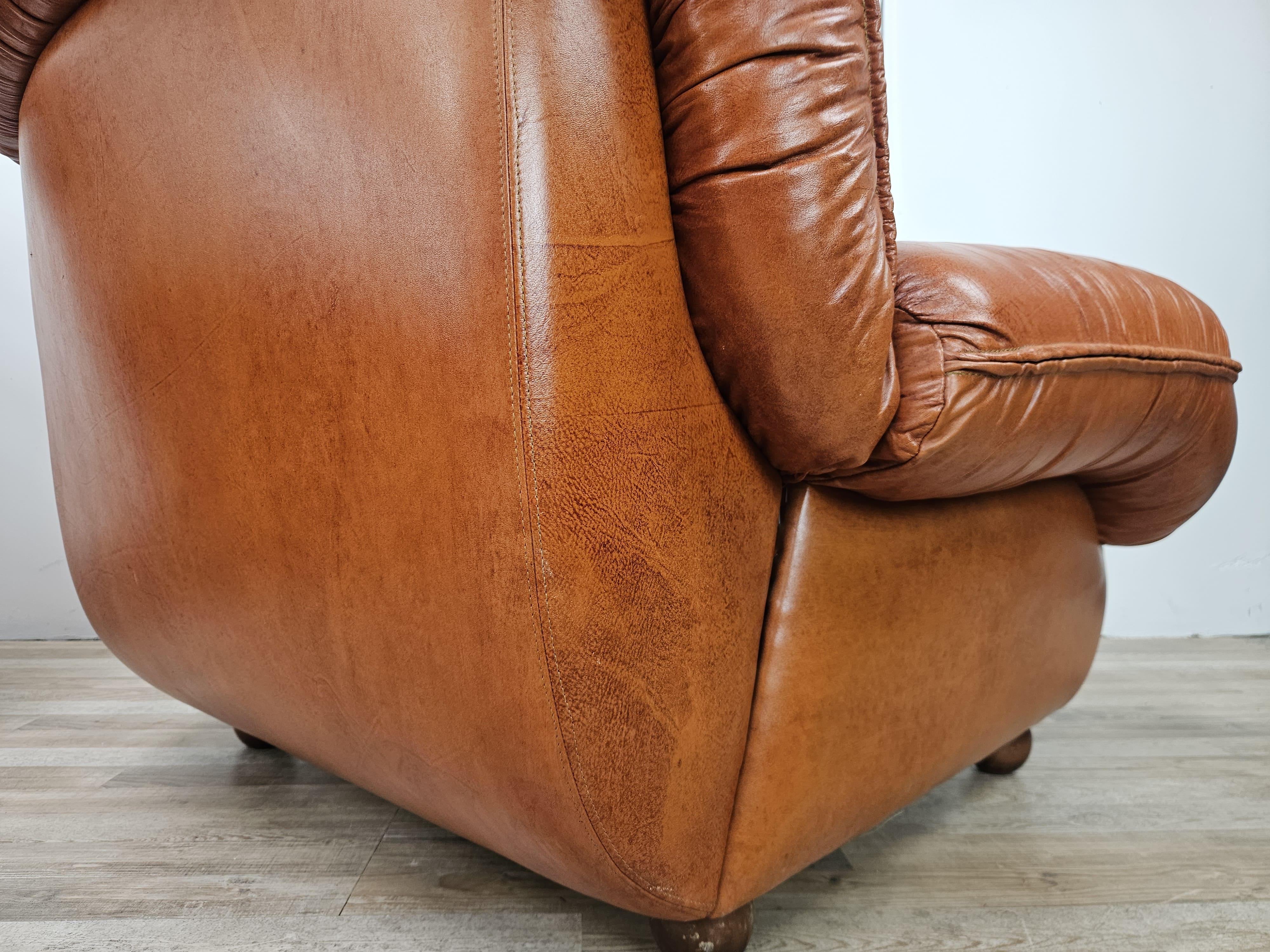 Grandi poltrone in pelle anni '70 cognac in vendita 10