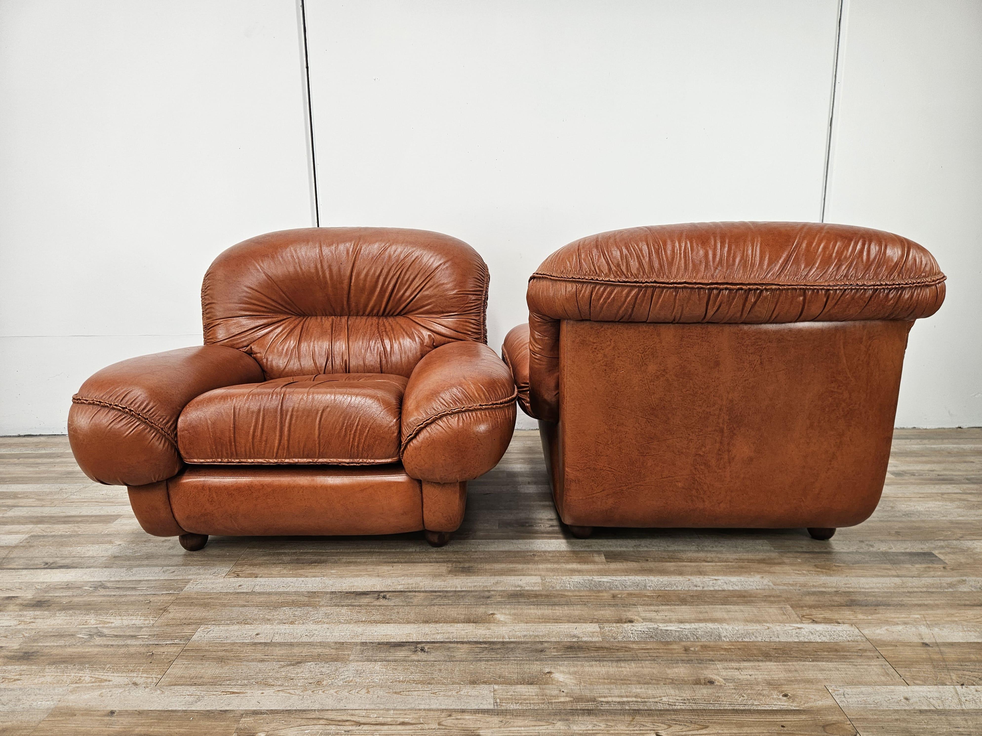 Mid-Century moderno Grandi poltrone in pelle anni '70 cognac in vendita