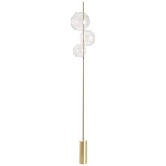 Lampadaire contemporain à trois lumières Grandine en laiton brossé et verre soufflé à la main