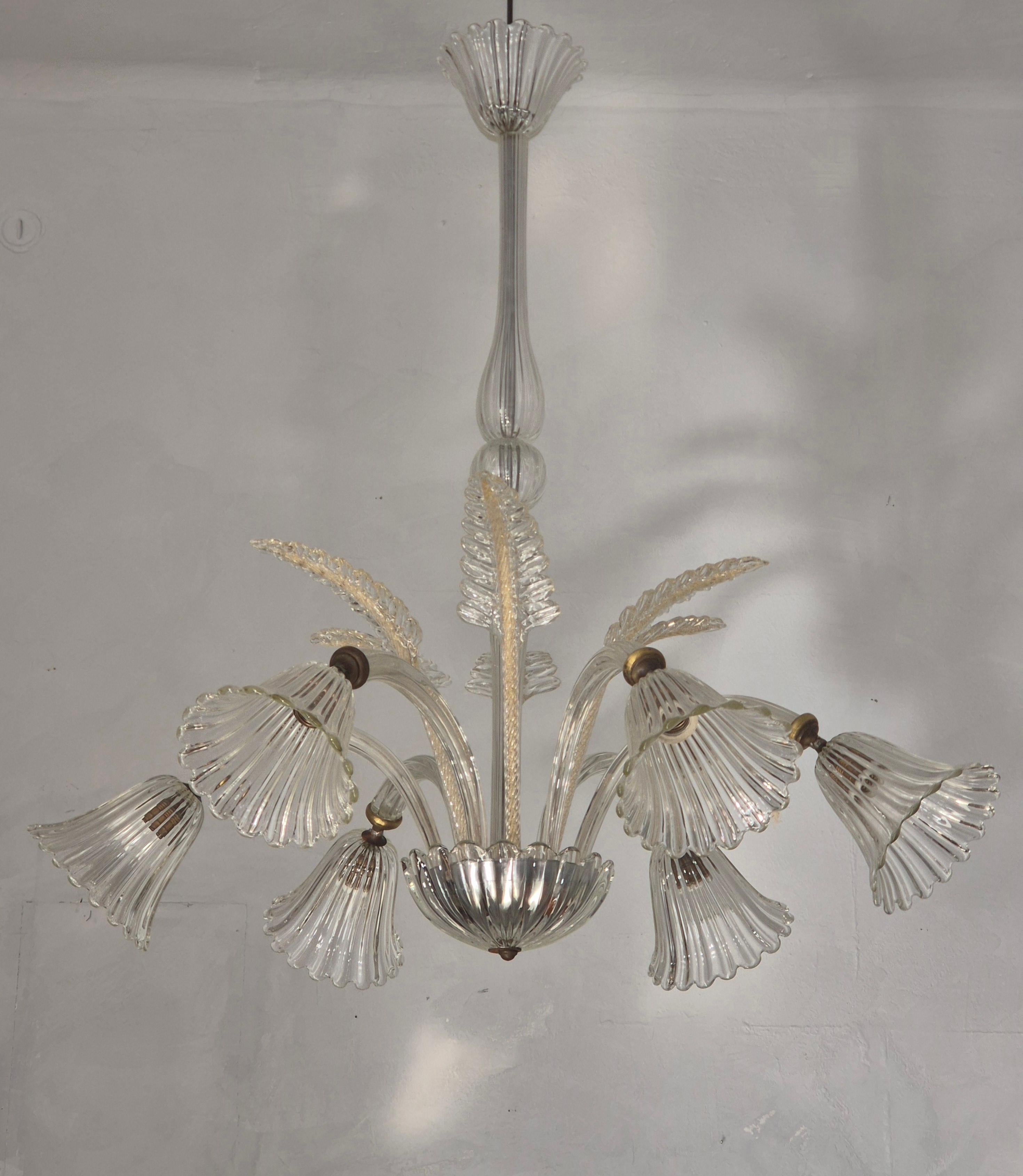 Italiano Grandioso lampadario di Murano modello Liberty, opera di Ercole Barovier, Italia anni '20. in vendita
