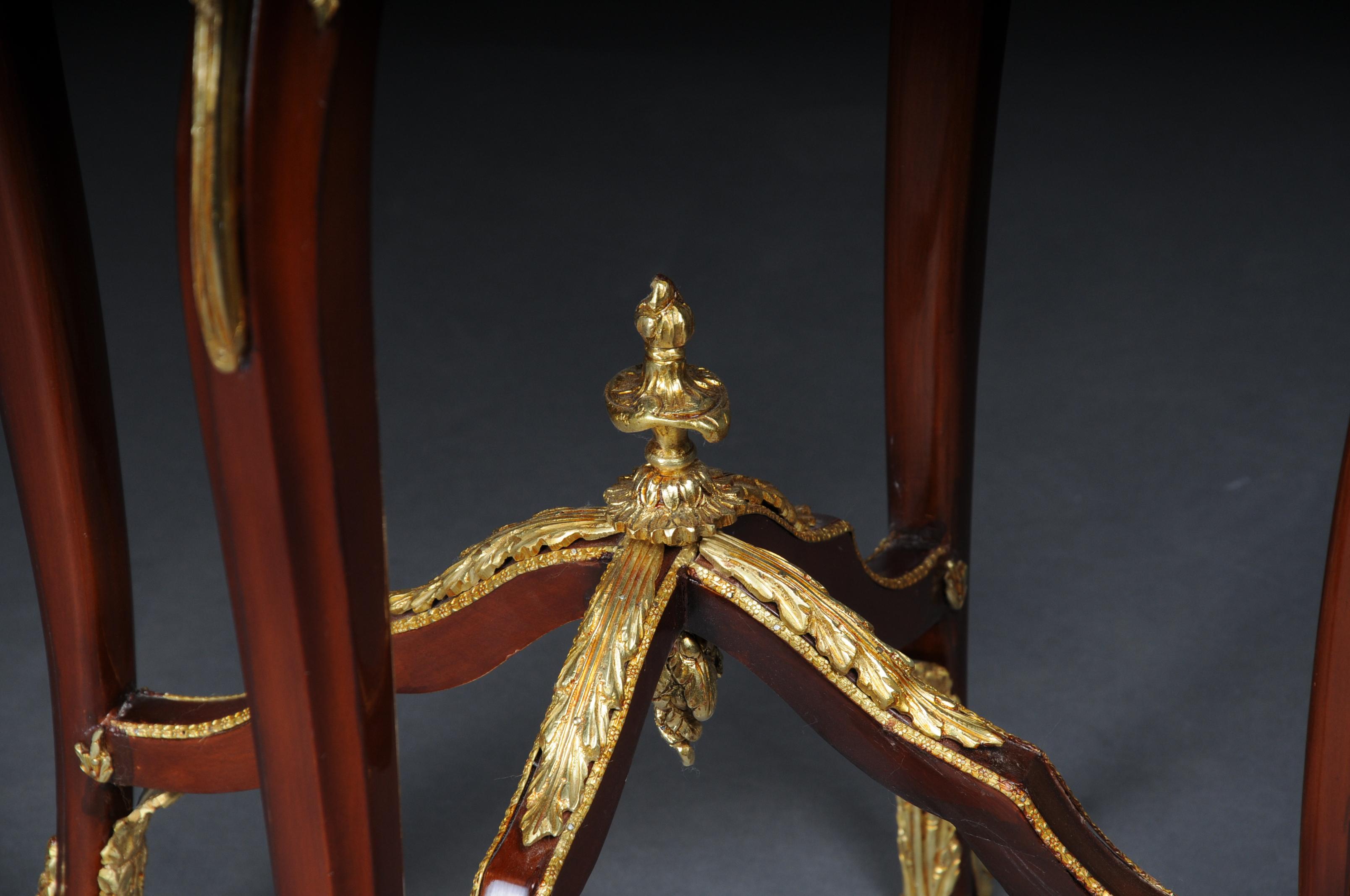 Beistelltisch im Louis-XV-Stil mit Bronze und Marmor aus Buchenholz im Louis-XV-Stil im Angebot 4