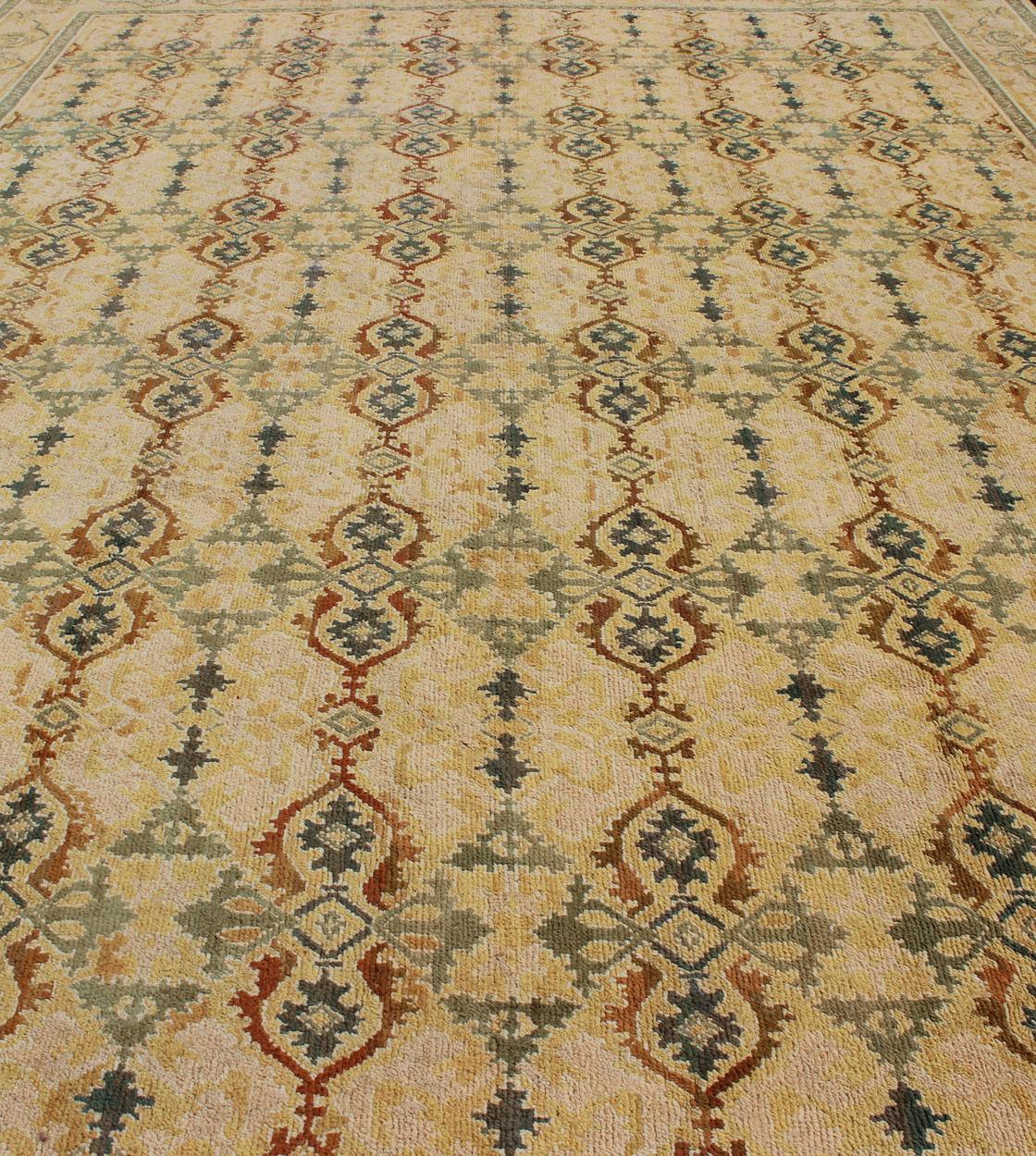 Grandiosa Alfombra Española en Colores Dorado, Amarillo, Verde y Rafia Artes y manualidades en venta