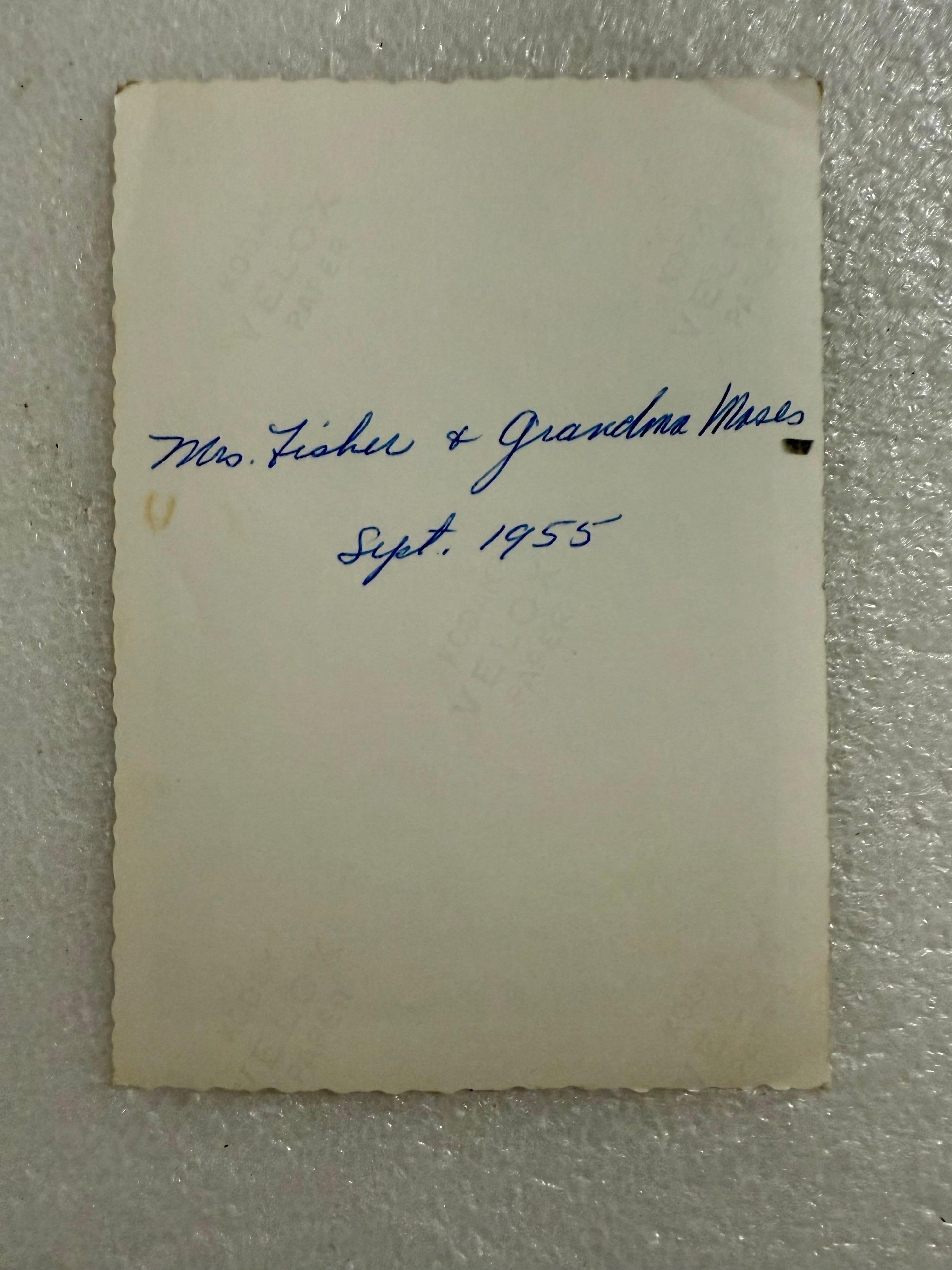 Archivo fotográfico vintage Colección de fotografías de la artista de arte popular Grandma Moses en venta 13