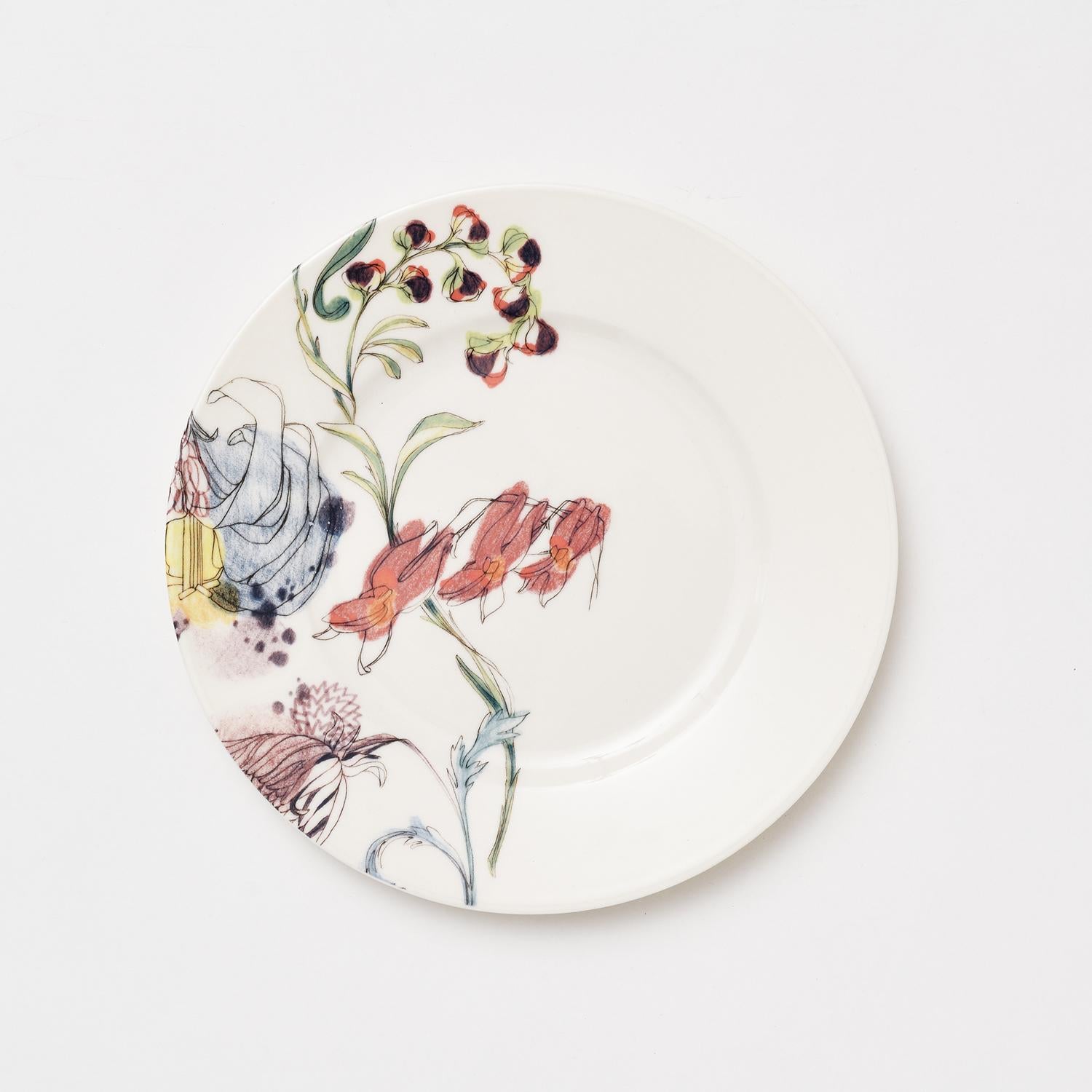 Belonging to the Grandma's garden porcelain series, the design of these dessert plates represents a sophisticated and elegant floral designs full of blossoms and buds with delicate colors blending together for a fresh and contemporary look, typical