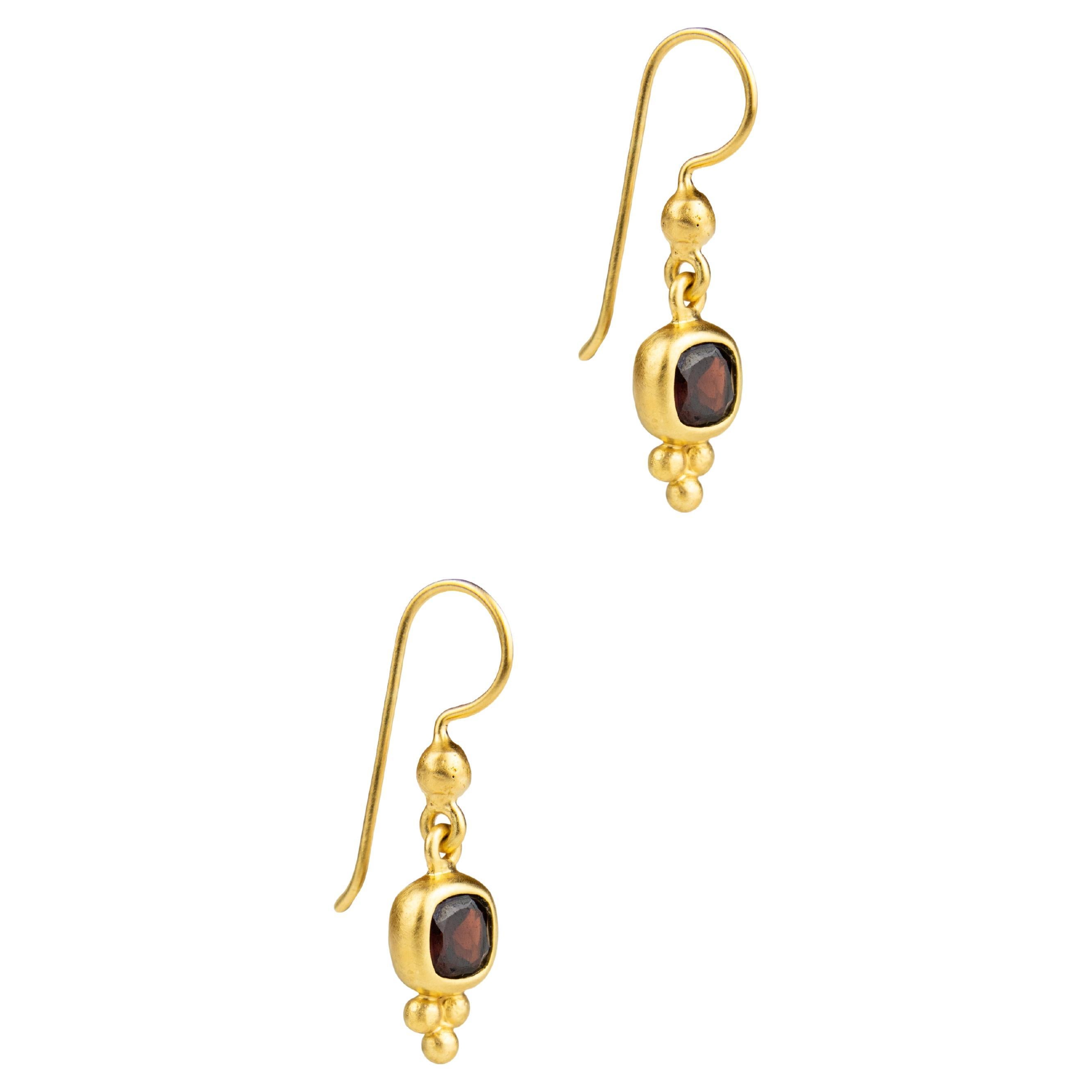 Garnet Earrings Facetted Cushion Sterling Silver Vermail gold For Sale