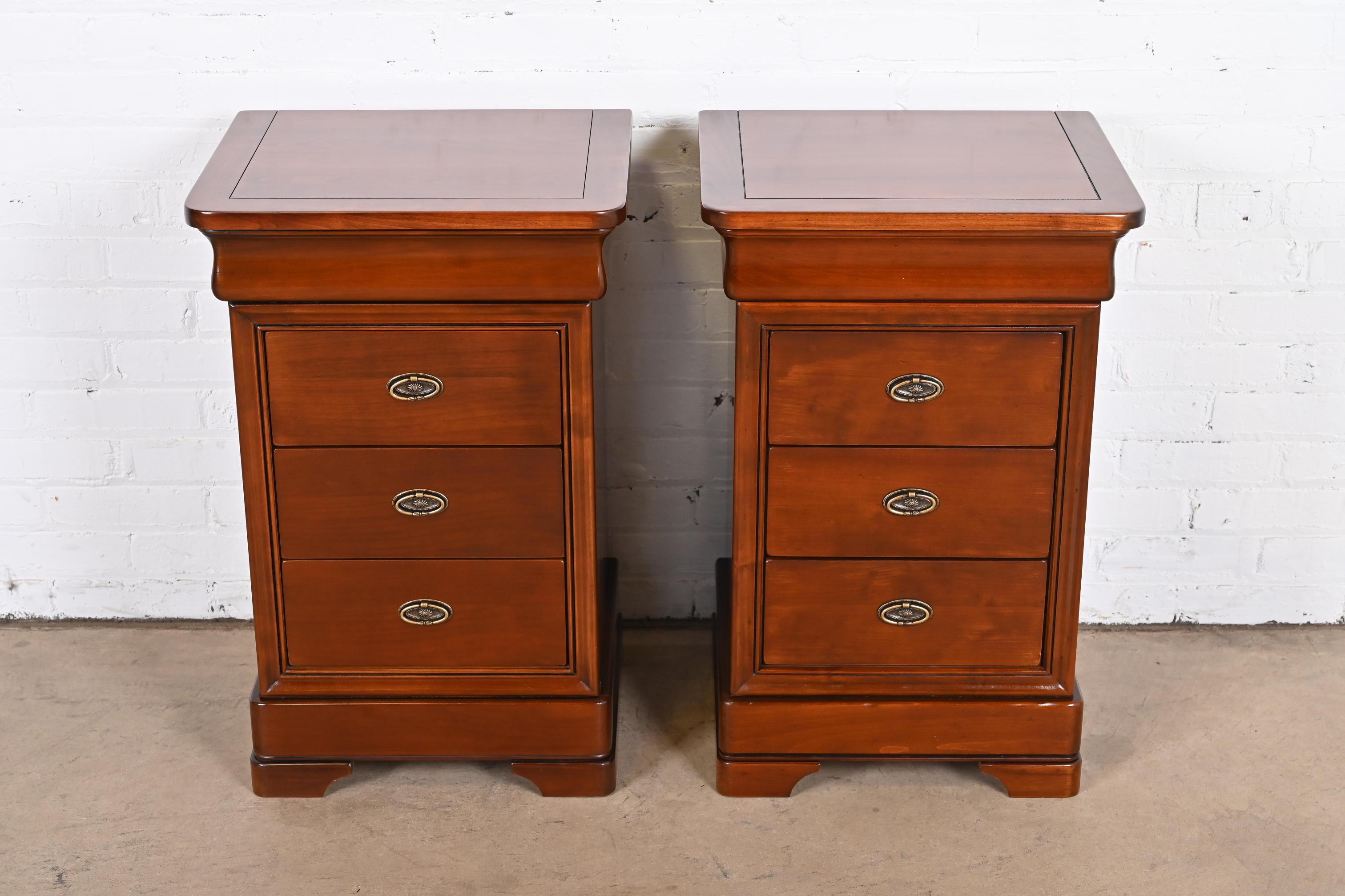Grange French Louis Philippe Cherry Wood Nightstands, Pair In Good Condition In South Bend, IN
