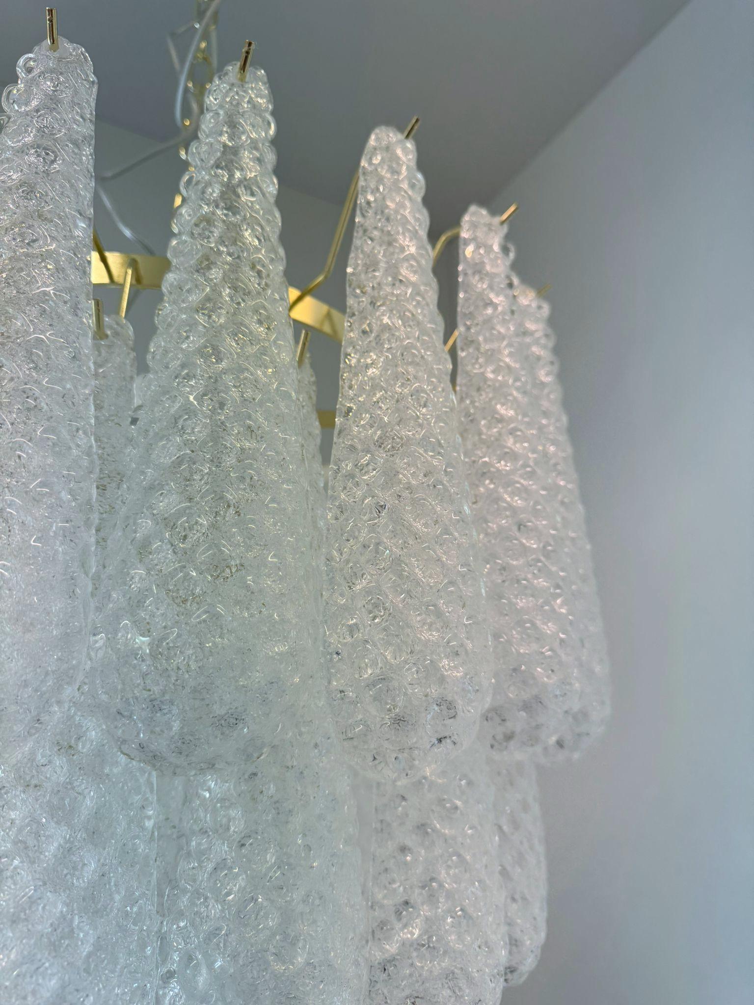 Araña Graniglia Lágrimas Grabadas by Fabio Ltd en Excelente estado para la venta en Los Angeles, CA