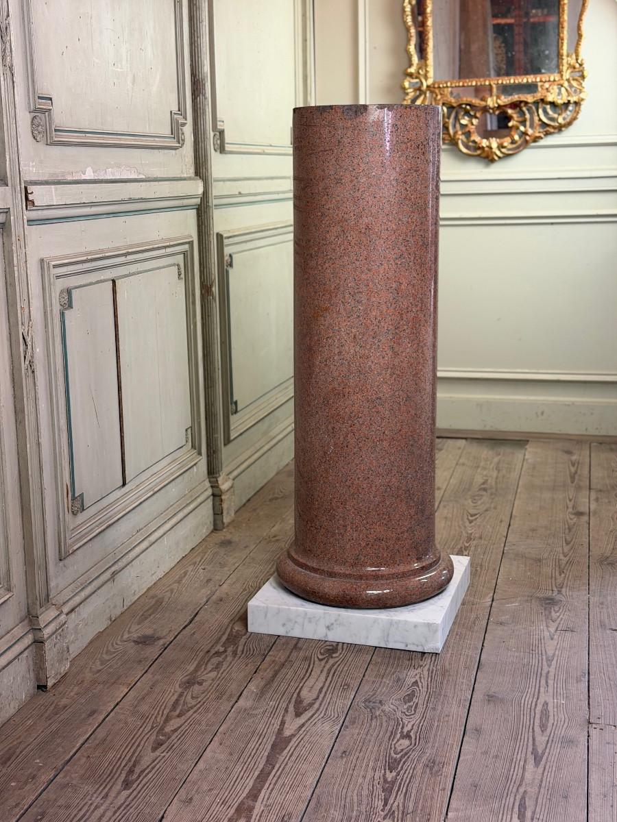 Colonna in granito su base in marmo di Carrara, 1880 circa In condizioni ottime in vendita a Honnelles, WHT