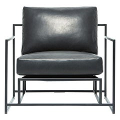 Sillón de cuero negro liso y acero ennegrecido
