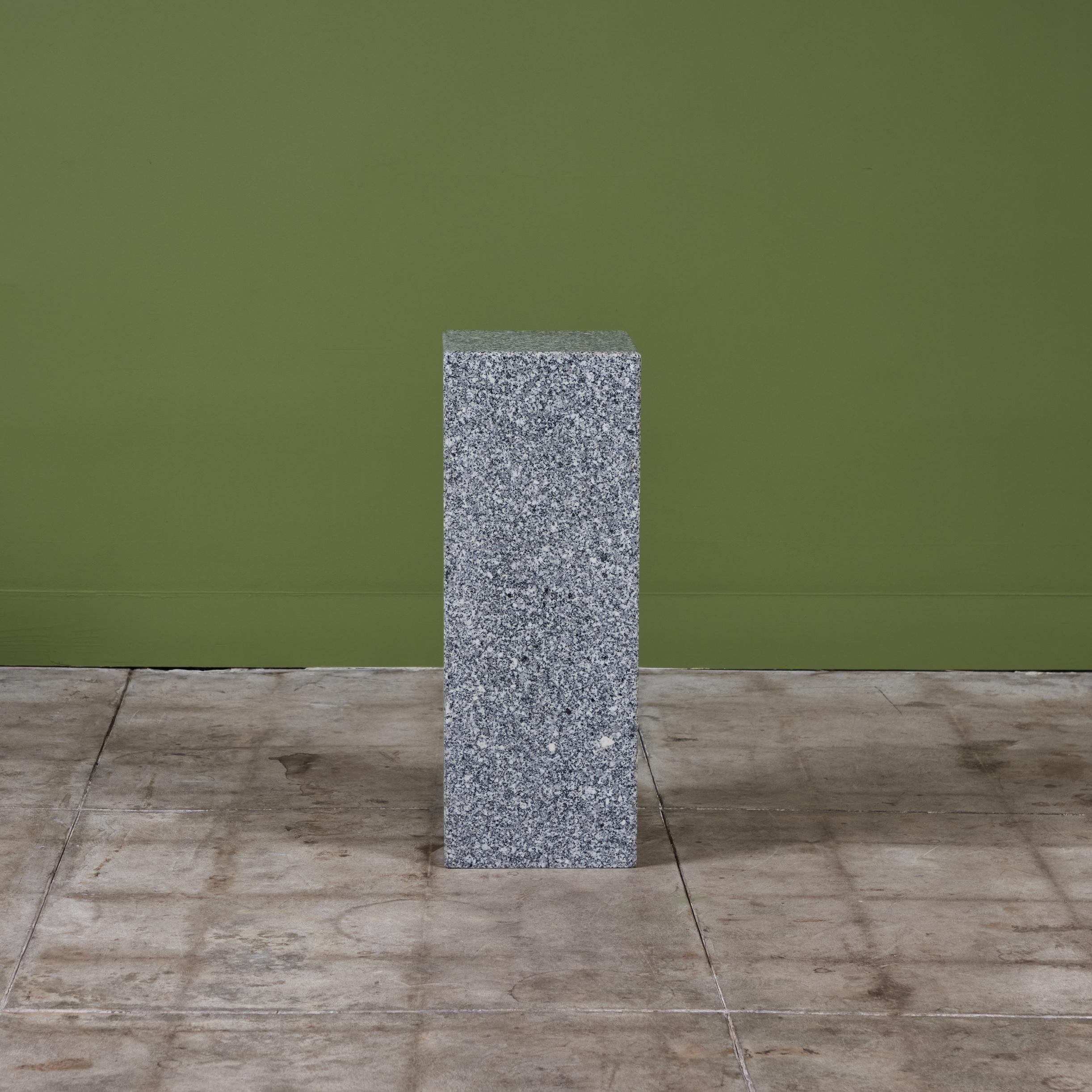 Granite Pedestal In Excellent Condition In Los Angeles, CA