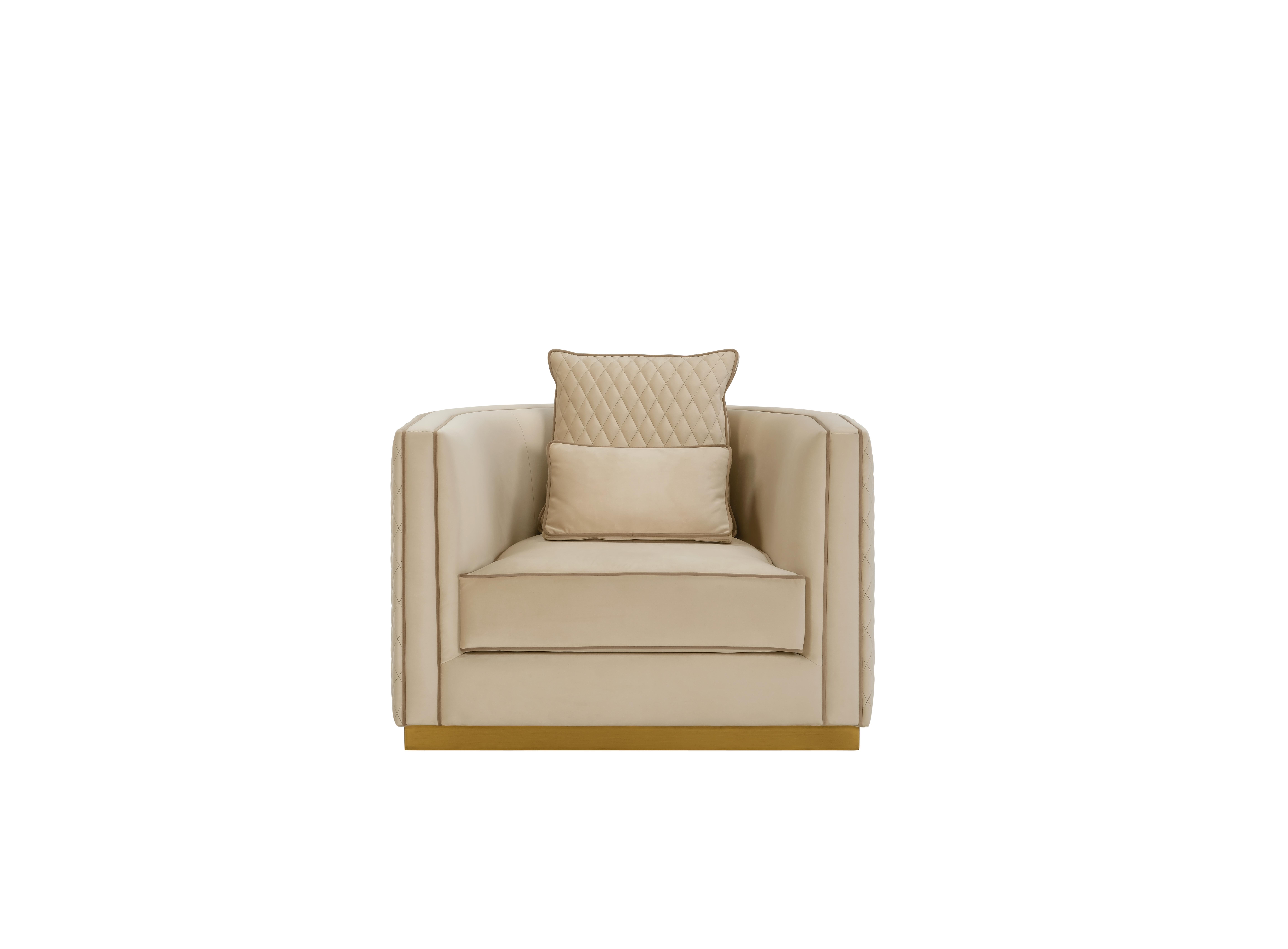 GRANT is a distinguished armchair, with an enveloping backrest and an extremely refined design, complemented by feather-composed cushions for a superior comfort feeling. Grant allows the combination of different textures on the back and cushions,