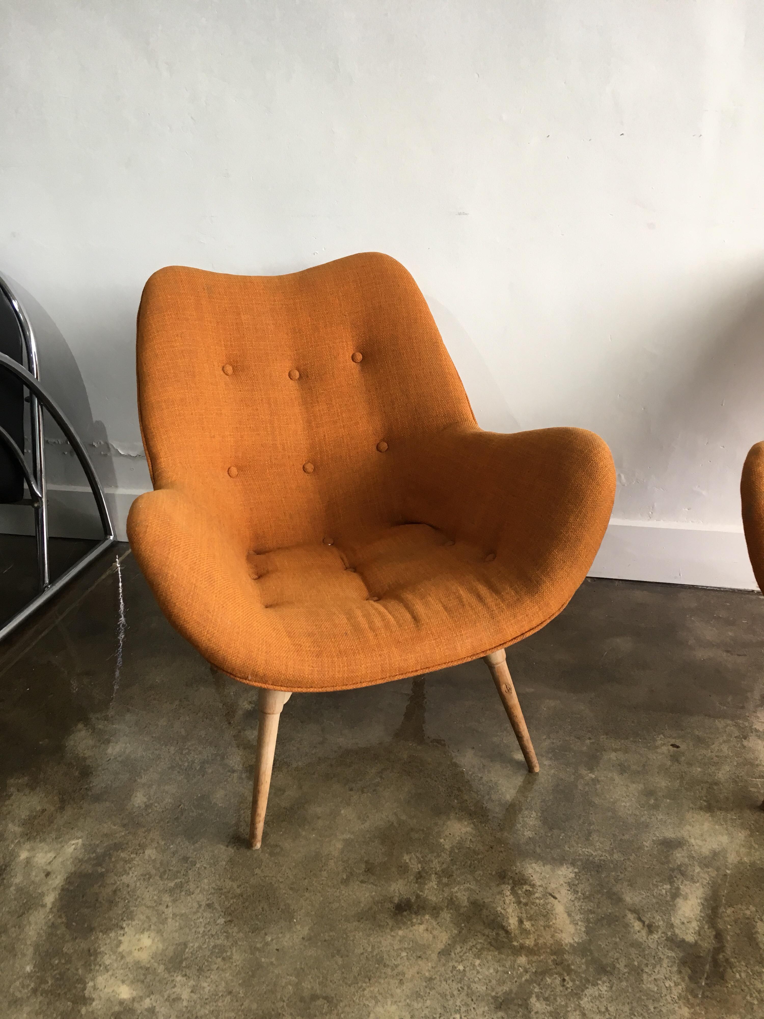 Grant Featherston Pair of B210 TV Contour Chairs, circa 1960s For Sale 2
