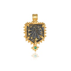 Granulation Acanthus Obsidian Pendant Necklace with Emerald in 22Kt Yellow Gold