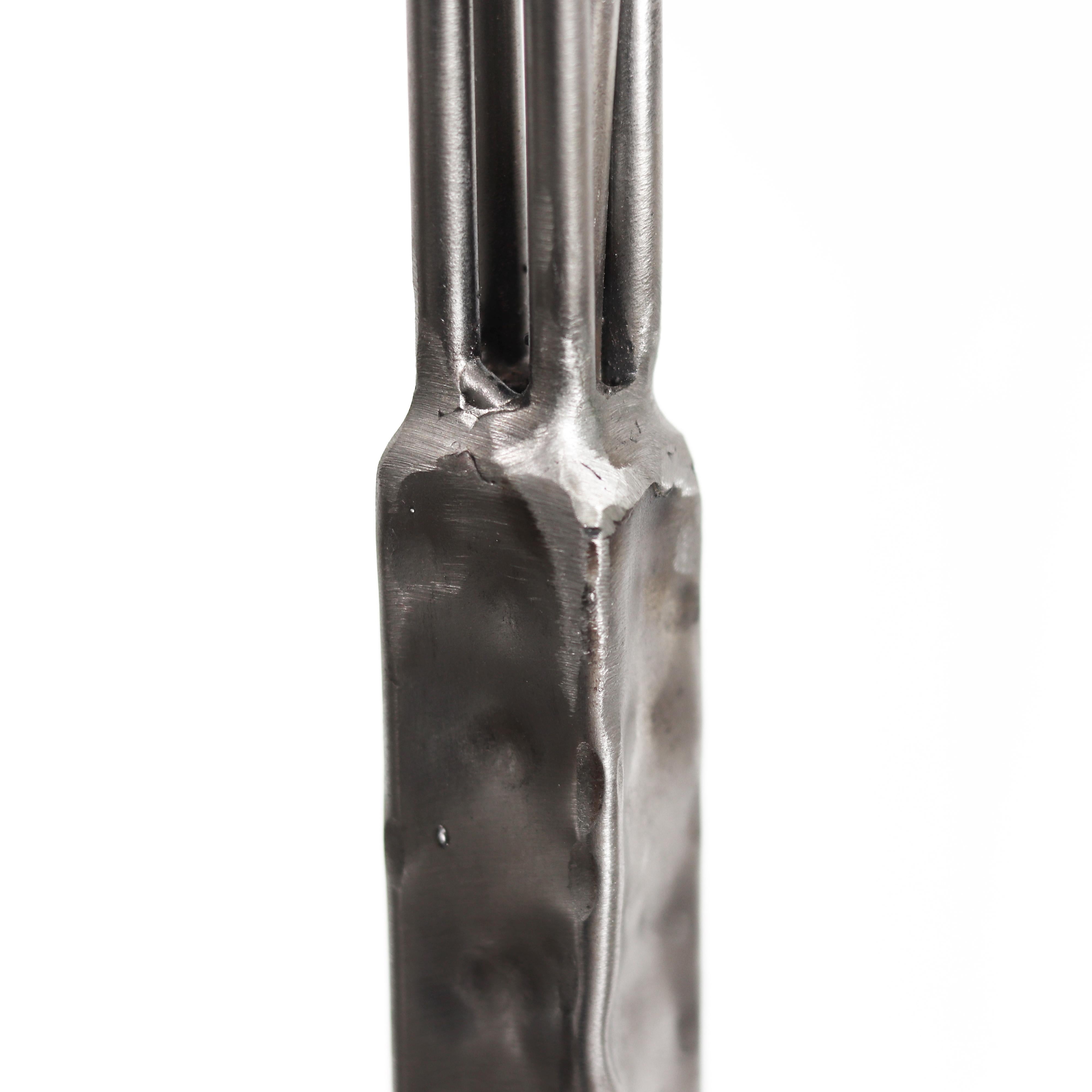 Blumenstrauß  -  Moderne minimalistische Contemporary Floral Bouquet Stahlskulptur im Angebot 2