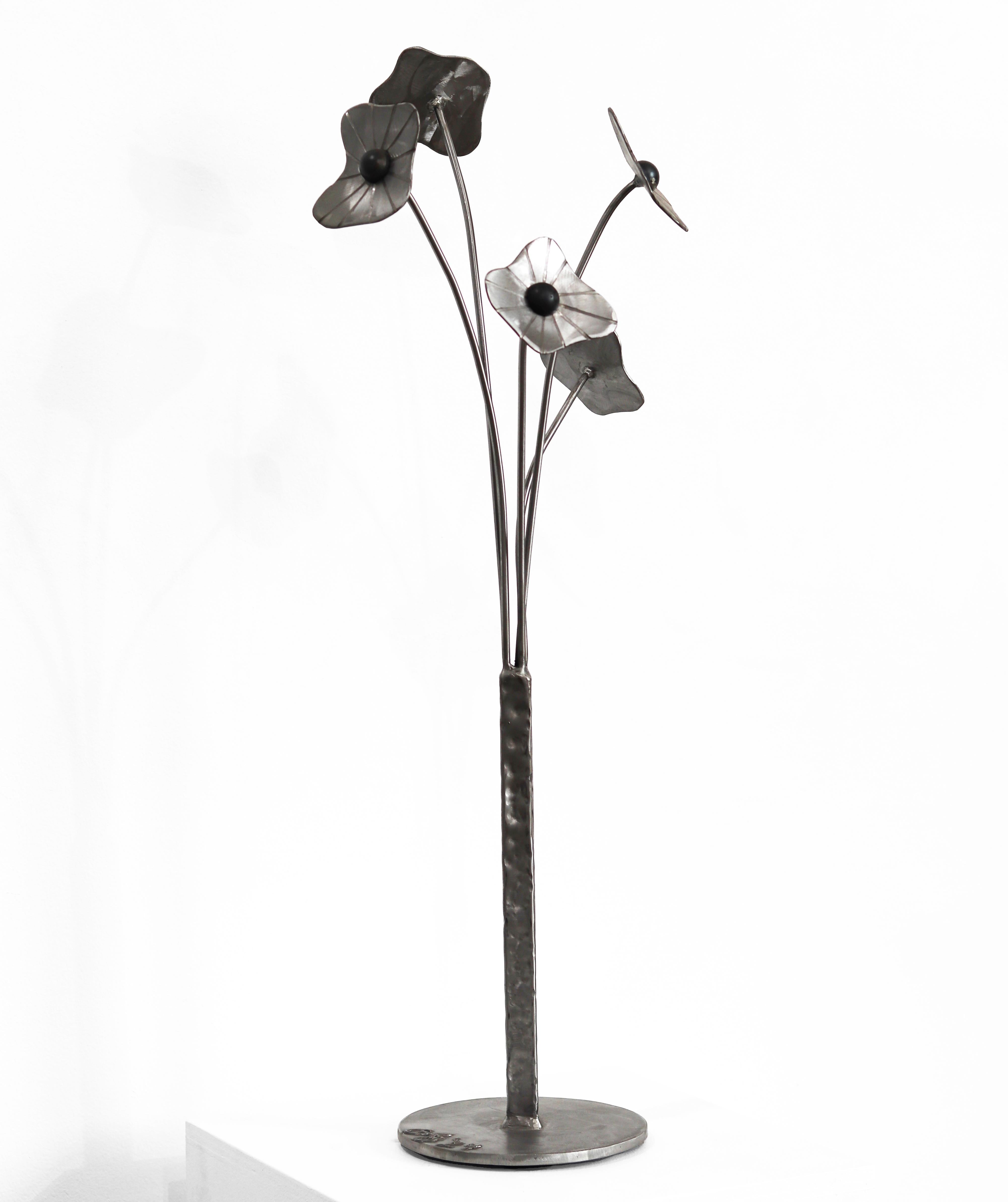 Blumenstrauß  -  Moderne minimalistische Contemporary Floral Bouquet Stahlskulptur im Angebot 3