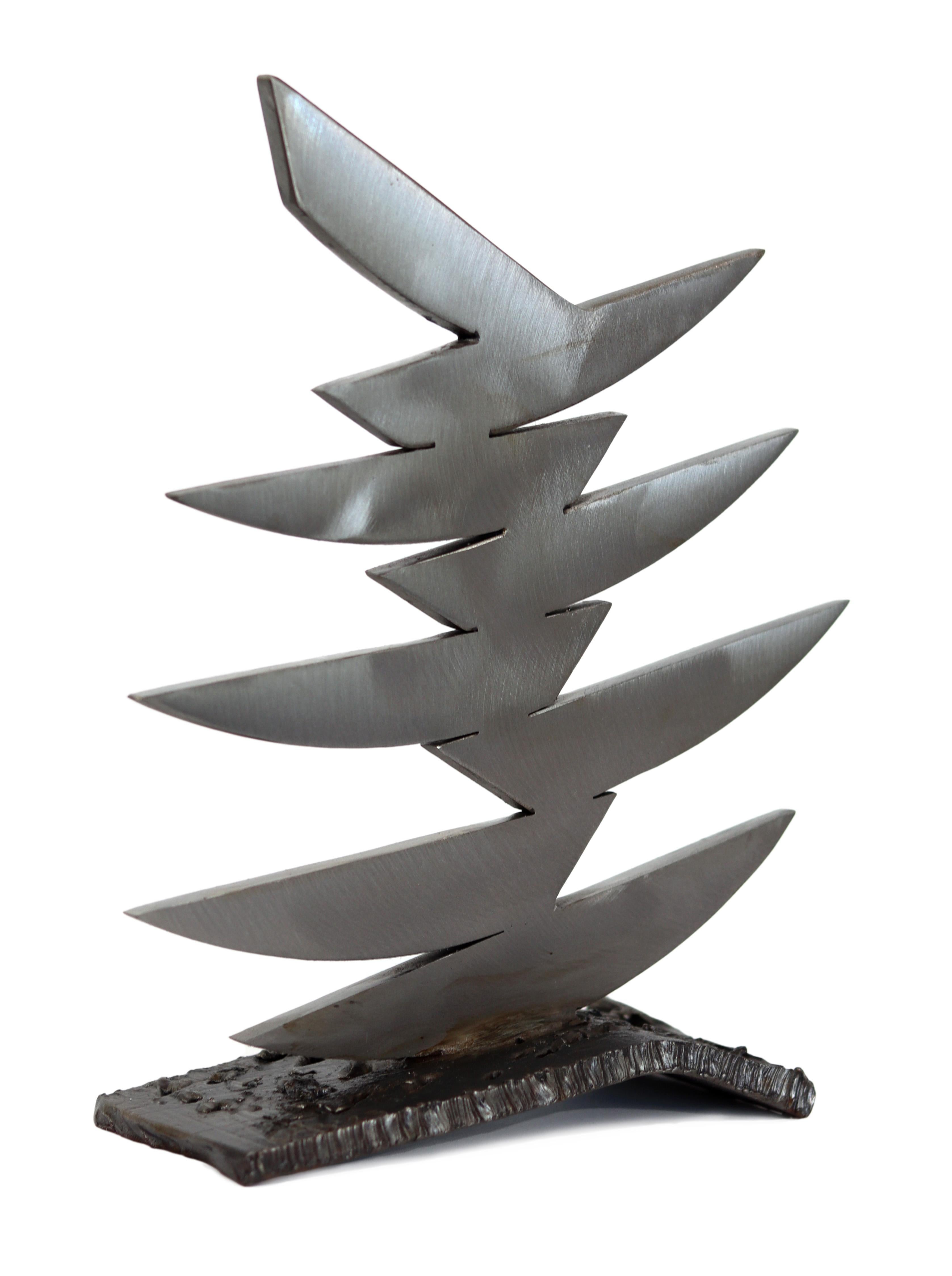 Abstract Sculpture de Granville Beals - Mares ásperos - Escultura metálica abstracta, original, contemporánea, expresiva y dentada