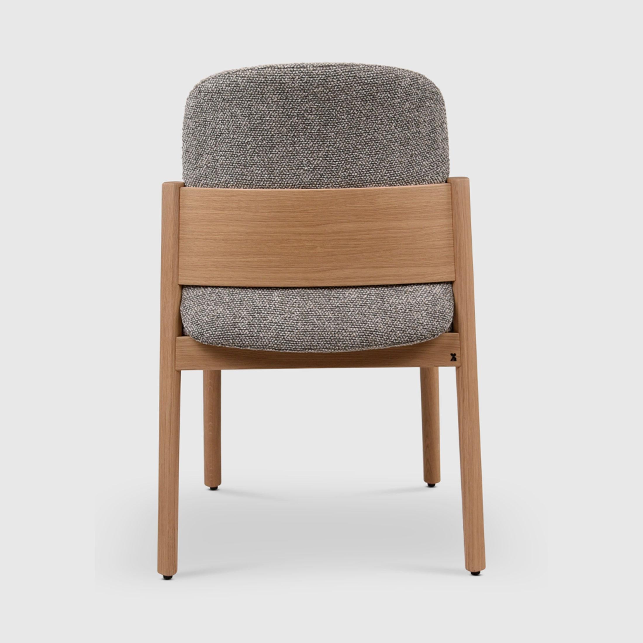 italien Chaise d'appoint Granville Bridge de Sebastian Herkner avec cadre en chêne massif en vente