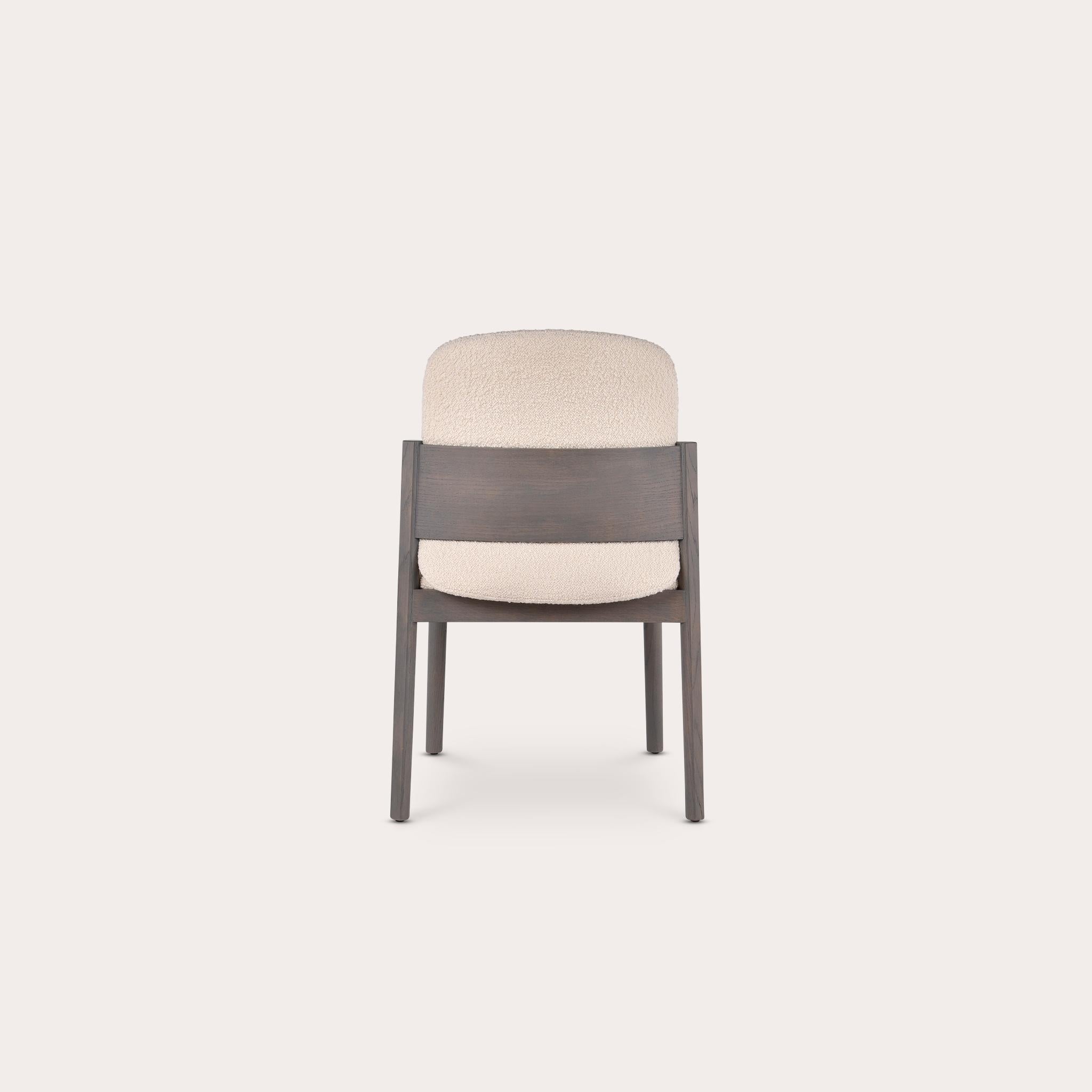 XXIe siècle et contemporain Chaise d'appoint Granville Bridge de Sebastian Herkner avec cadre en chêne massif en vente