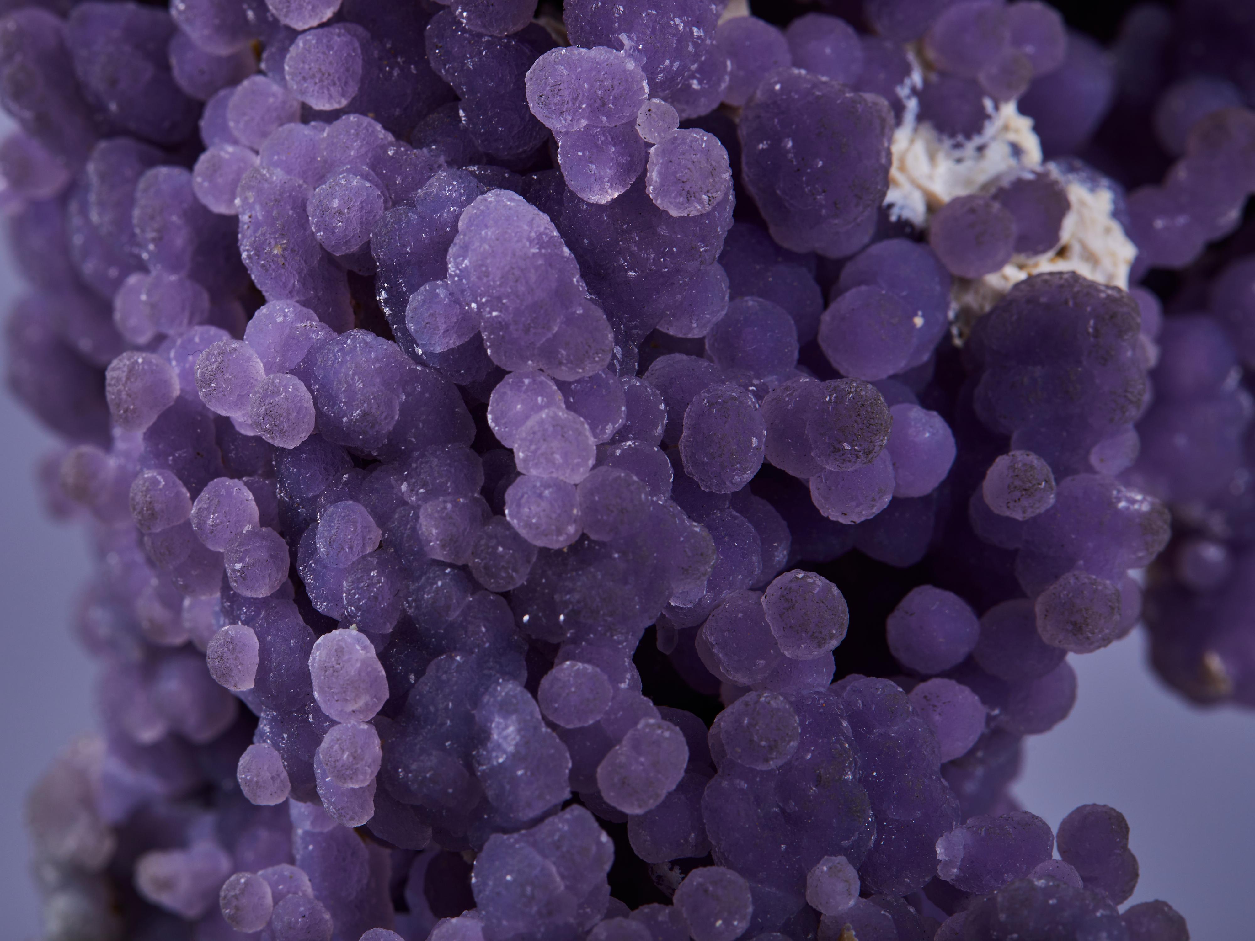 Grape agate with calcium carbonate For Sale 8
