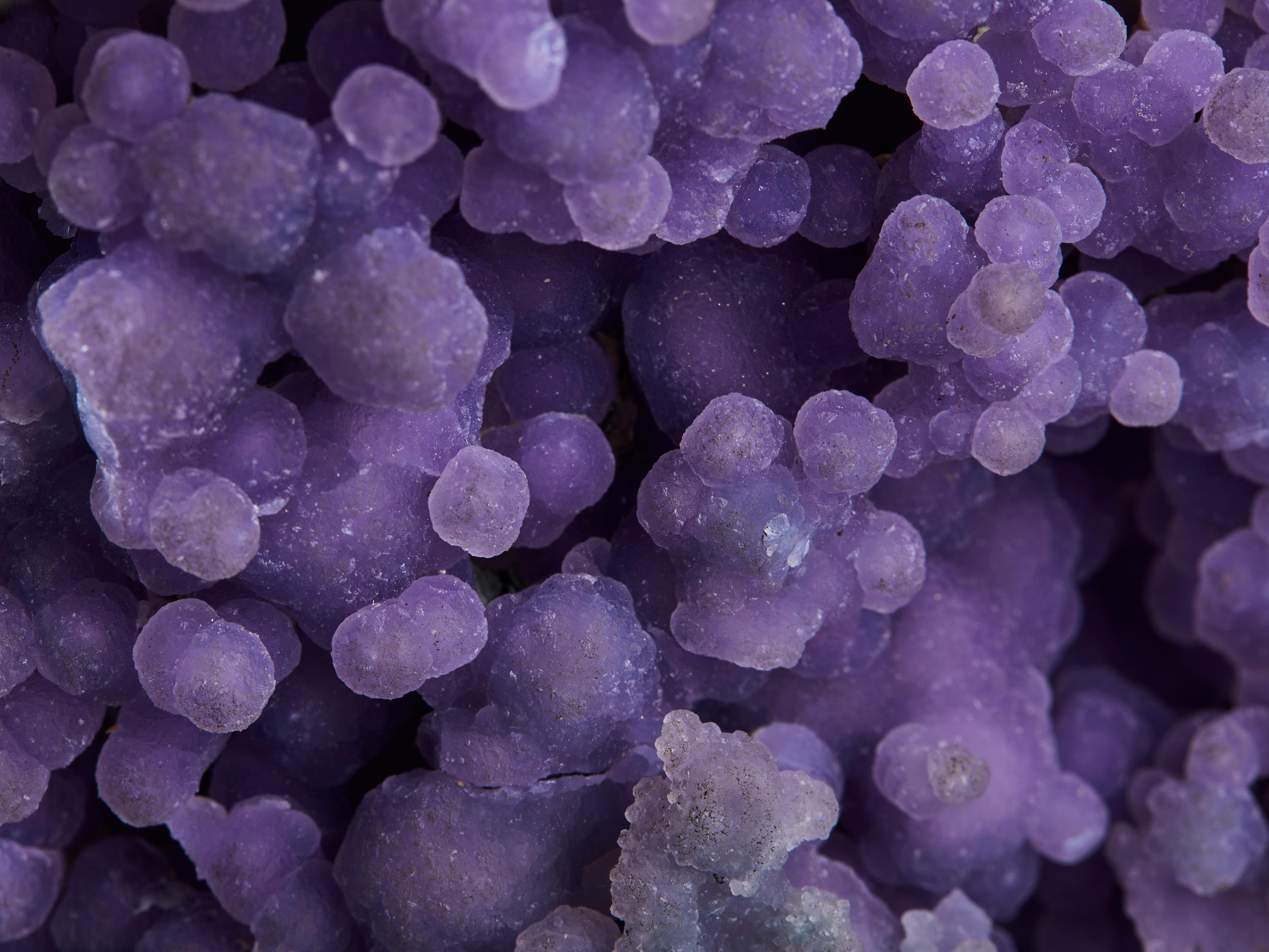 Grape agate with calcium carbonate For Sale 13
