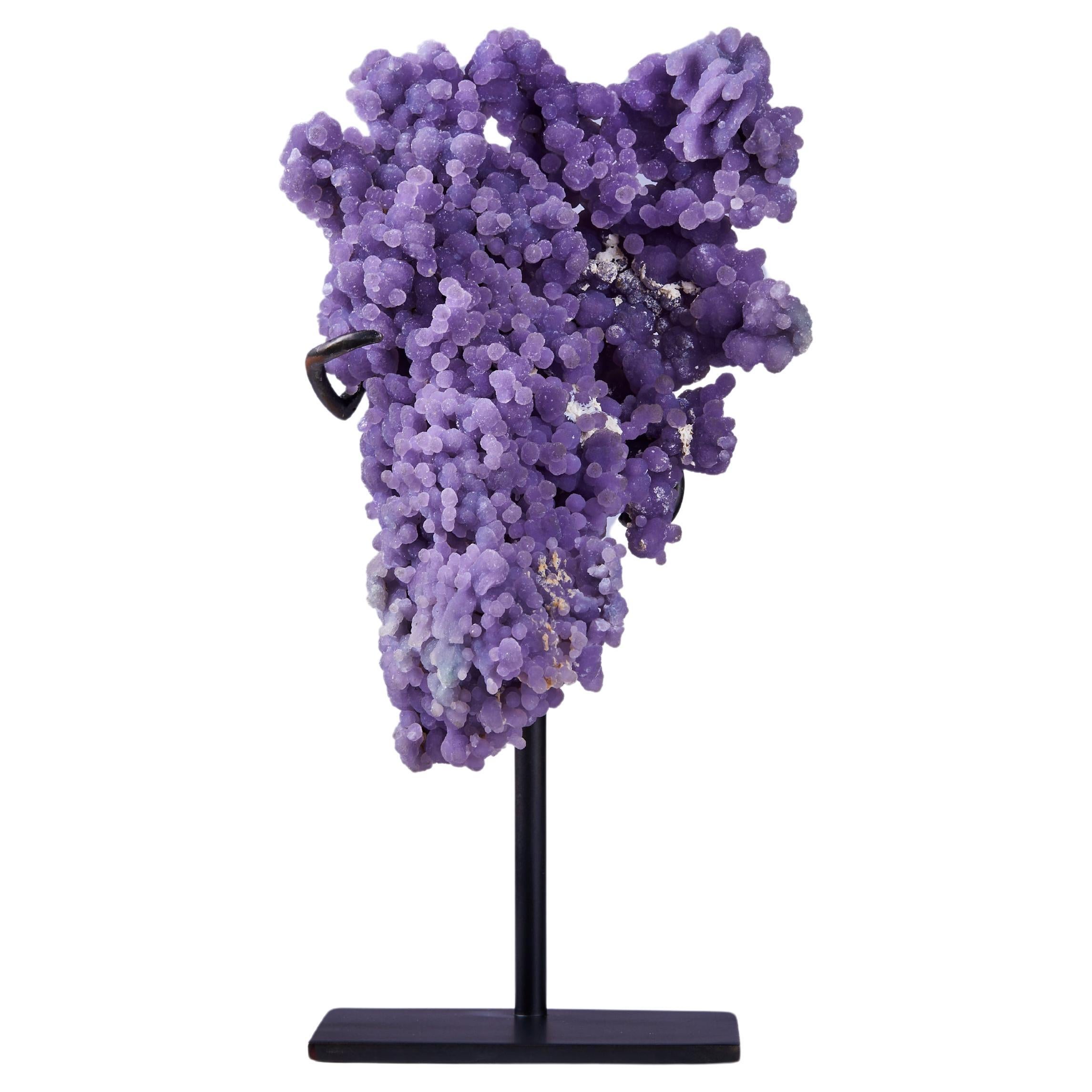 Grape agate with calcium carbonate For Sale