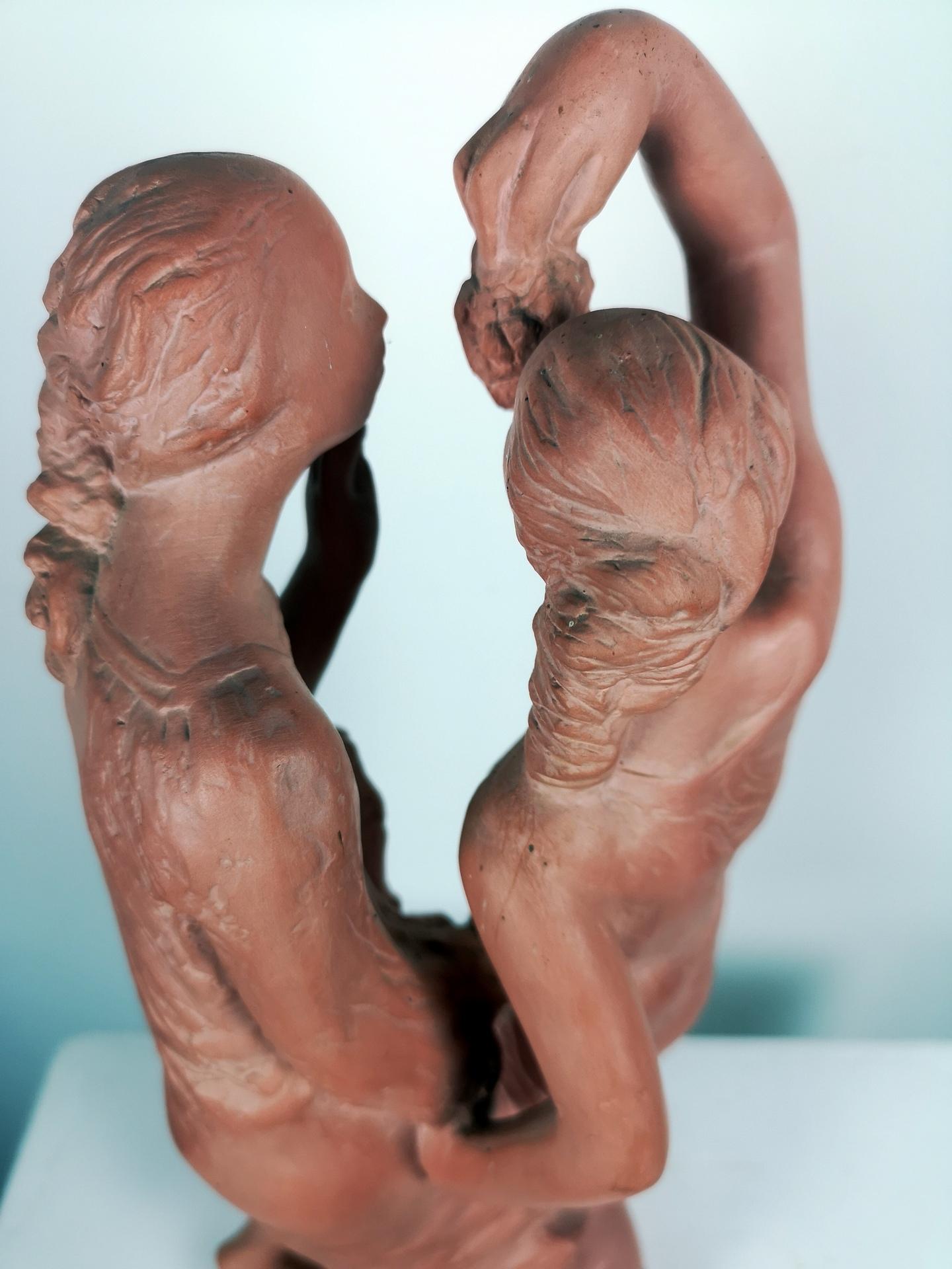 Grape Eaters Terracotta Sculpture of Two Woman, 1960s by Sculptist Humenyánszky For Sale 4