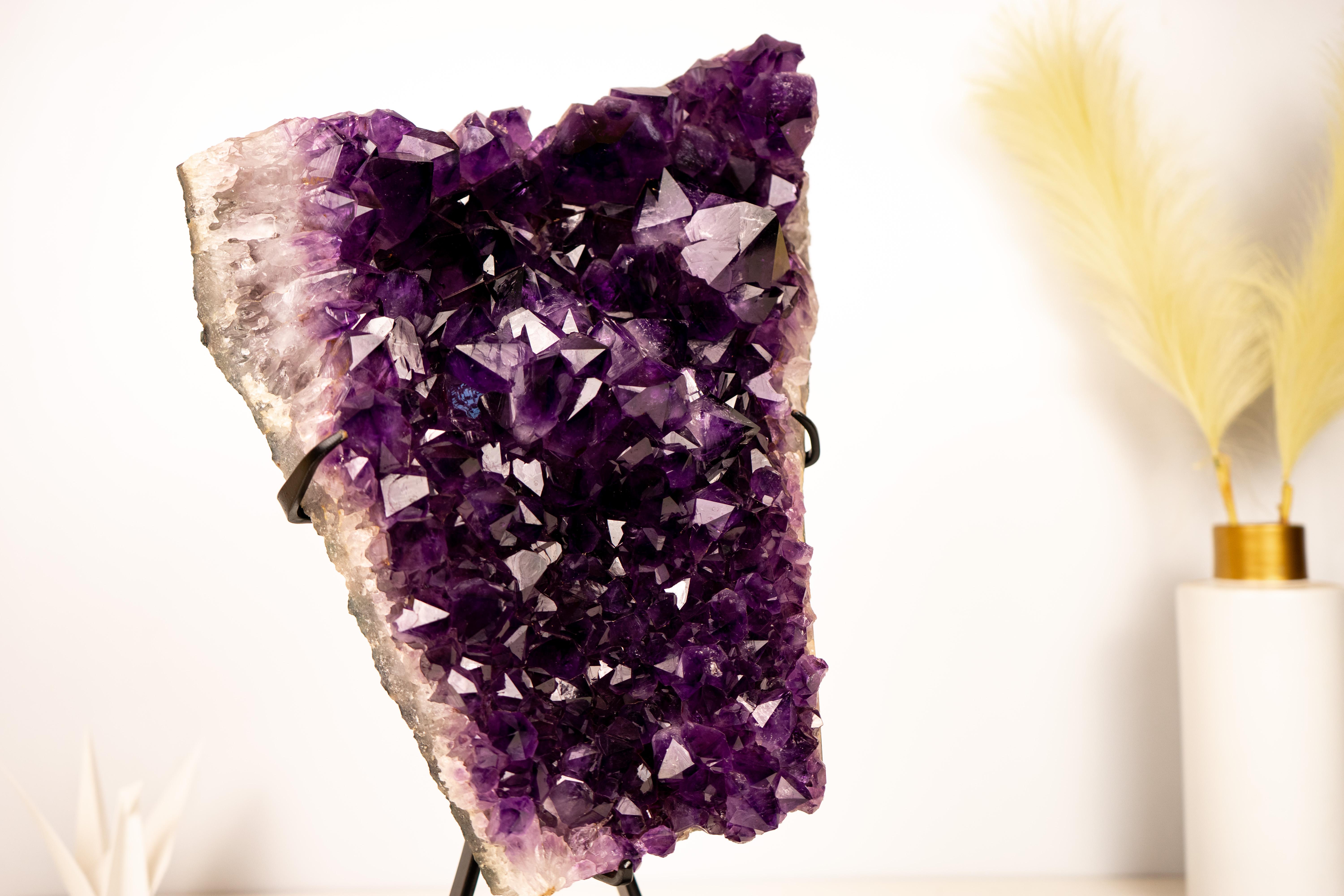 Grape Jelly Purple Amethyst Cluster - Pezzo forte con formazioni floreali in vendita 5