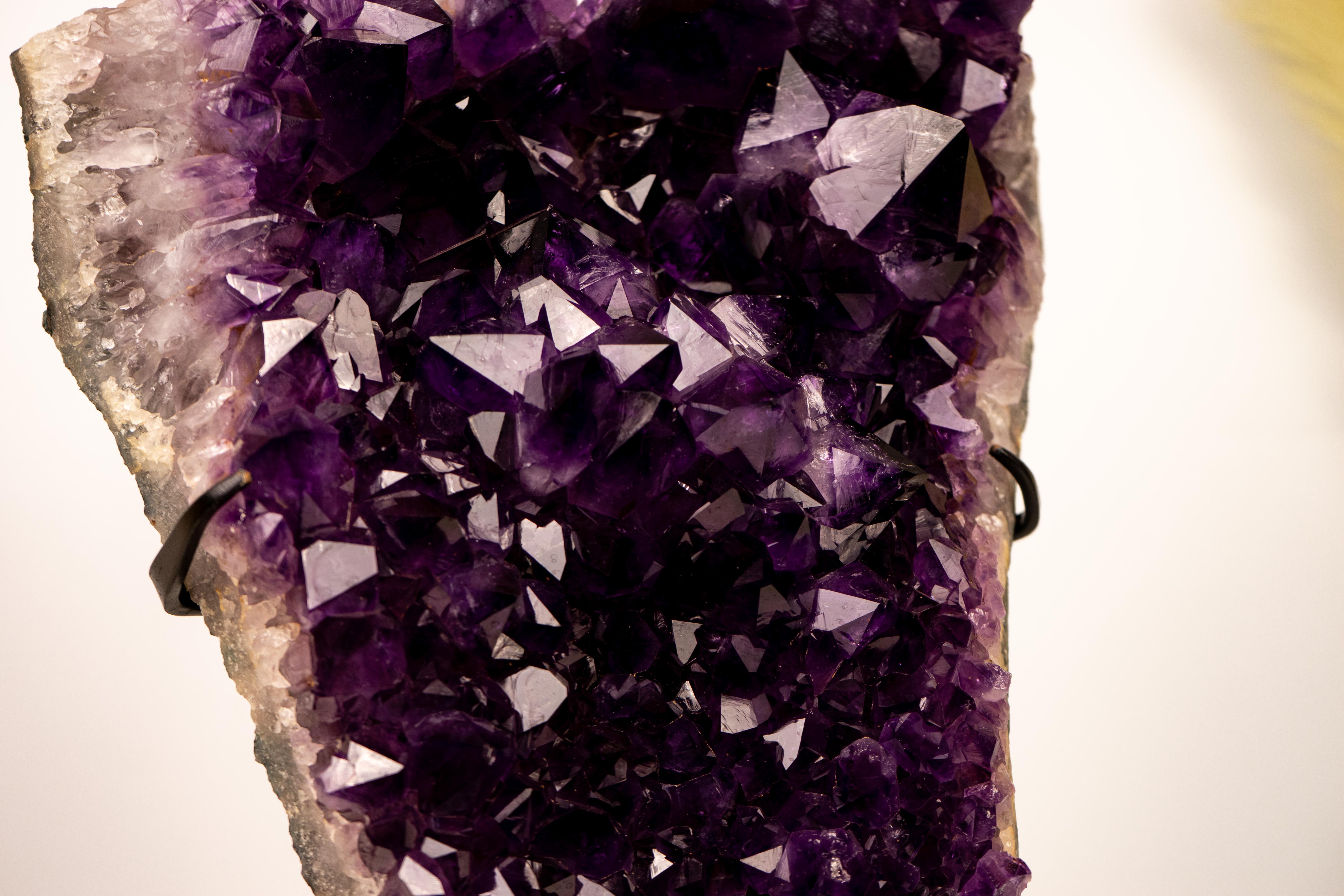 Grape Jelly Purple Amethyst Cluster - Pezzo forte con formazioni floreali in vendita 1
