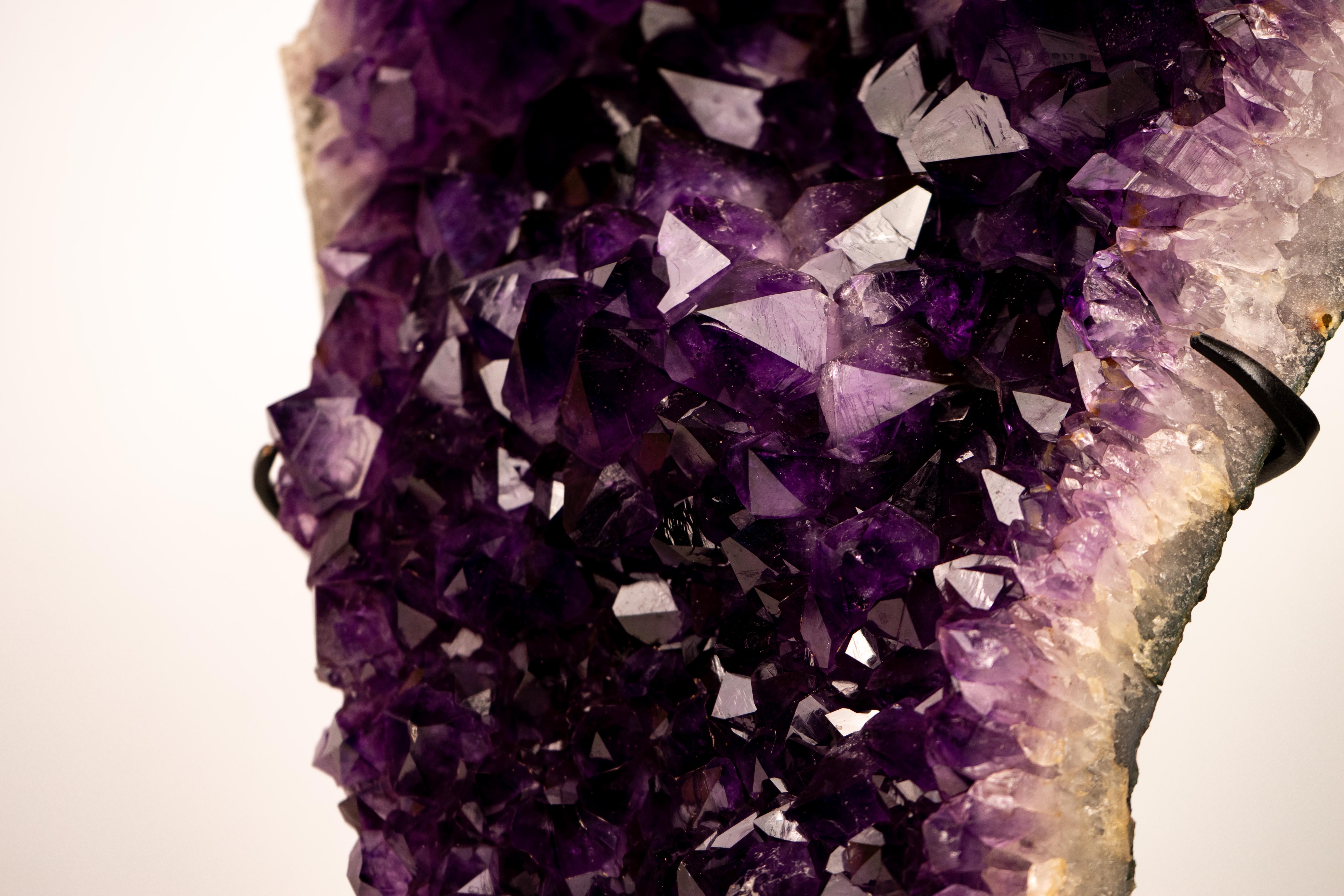 Grape Jelly Purple Amethyst Cluster - Pezzo forte con formazioni floreali in vendita 2