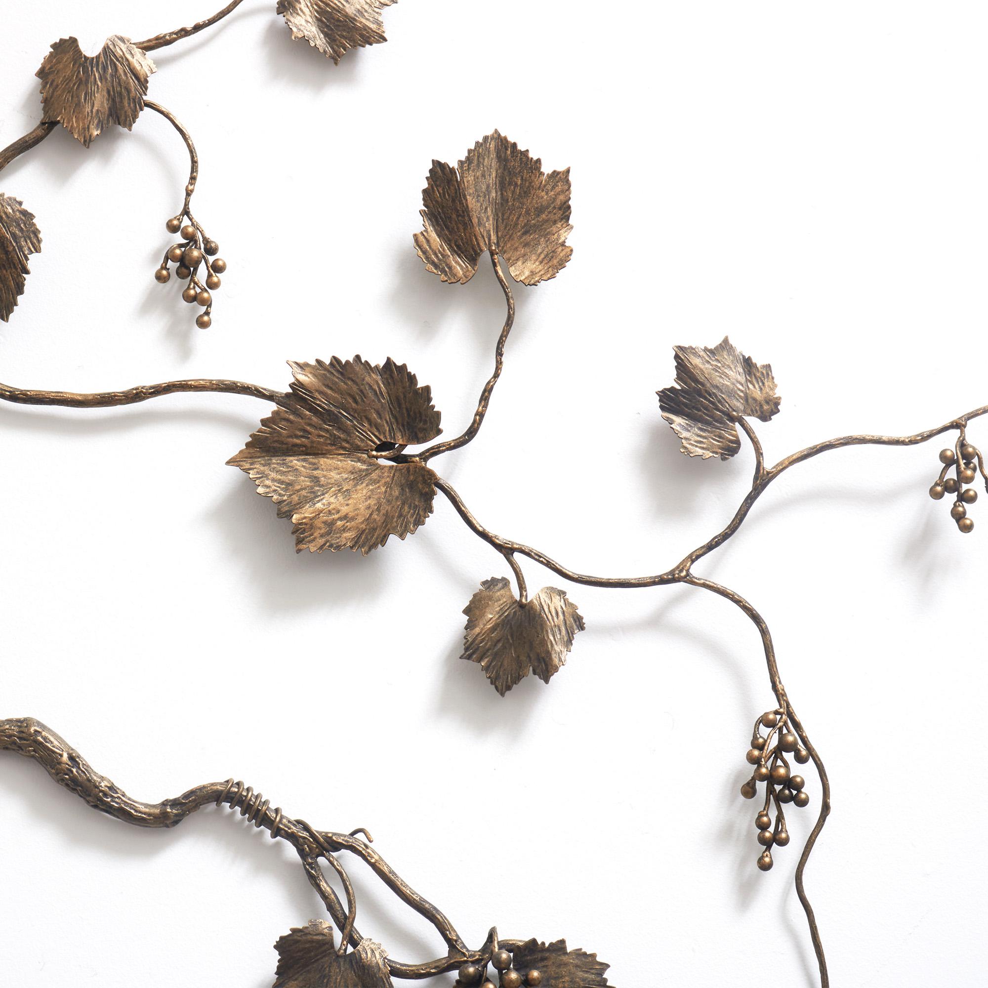 Grape Leaf Wall Sculpture in Warm Black In New Condition For Sale In Dallas, TX