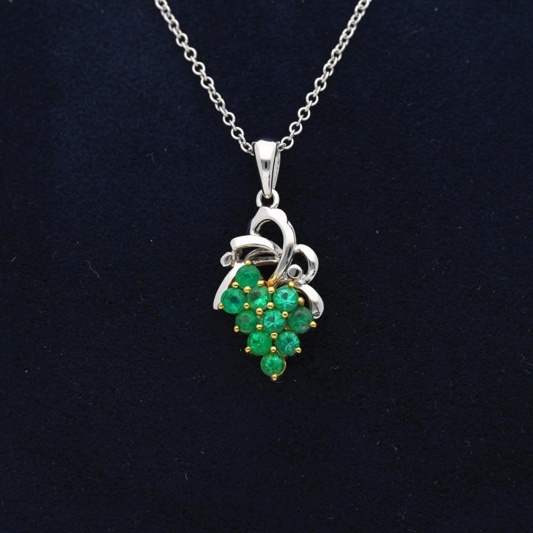 Art Deco Grapevine Motif Emerald and Diamond Pendant Necklace in 18K Gold For Sale