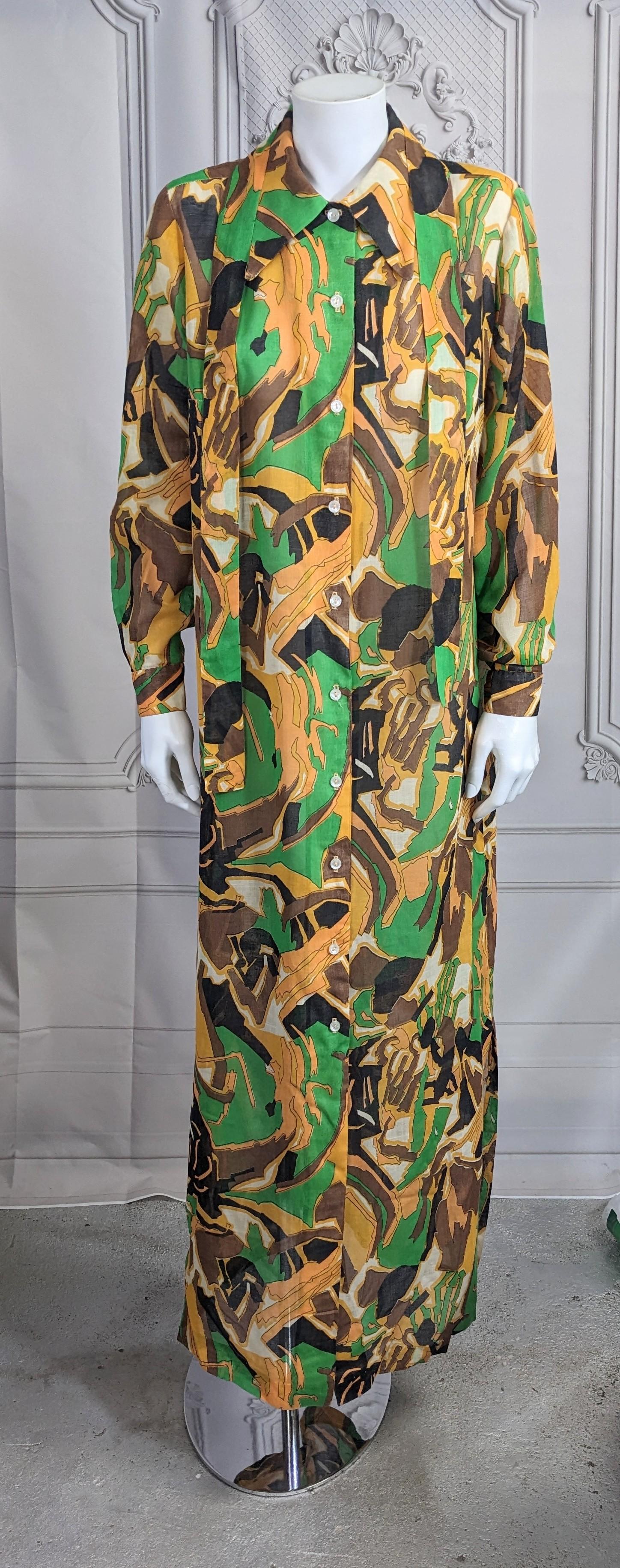 Graphic 1970's Maxi Shirtwaist For Sale 5