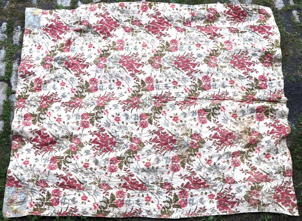 Fabric Graphic Antique Tied Quilt For Sale