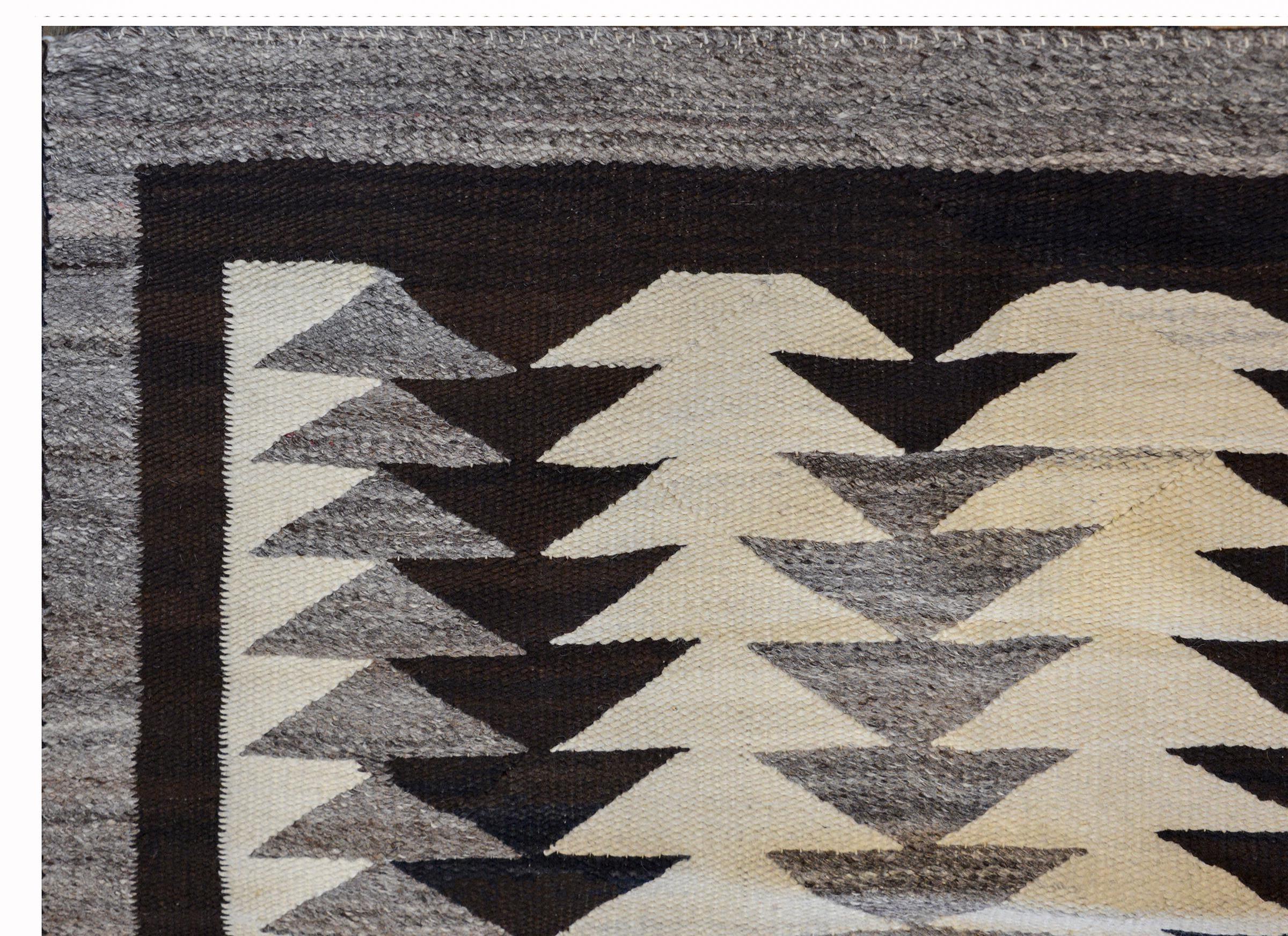 Graphic Early 20th Century Navajo Rug 2