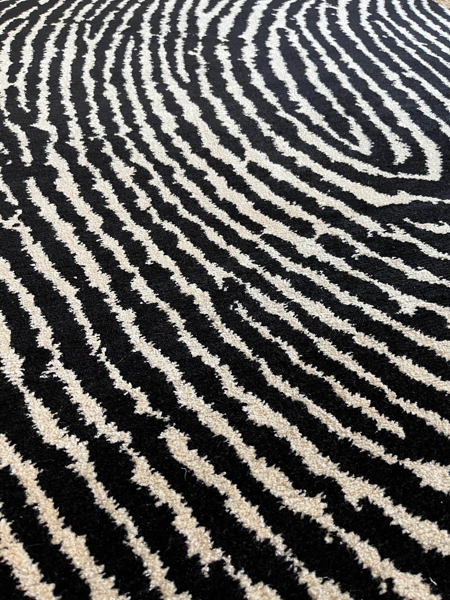 Tapis moderne et graphique noué à la main, imprimé Thumbprint de Joseph Carini Neuf - En vente à New York, NY