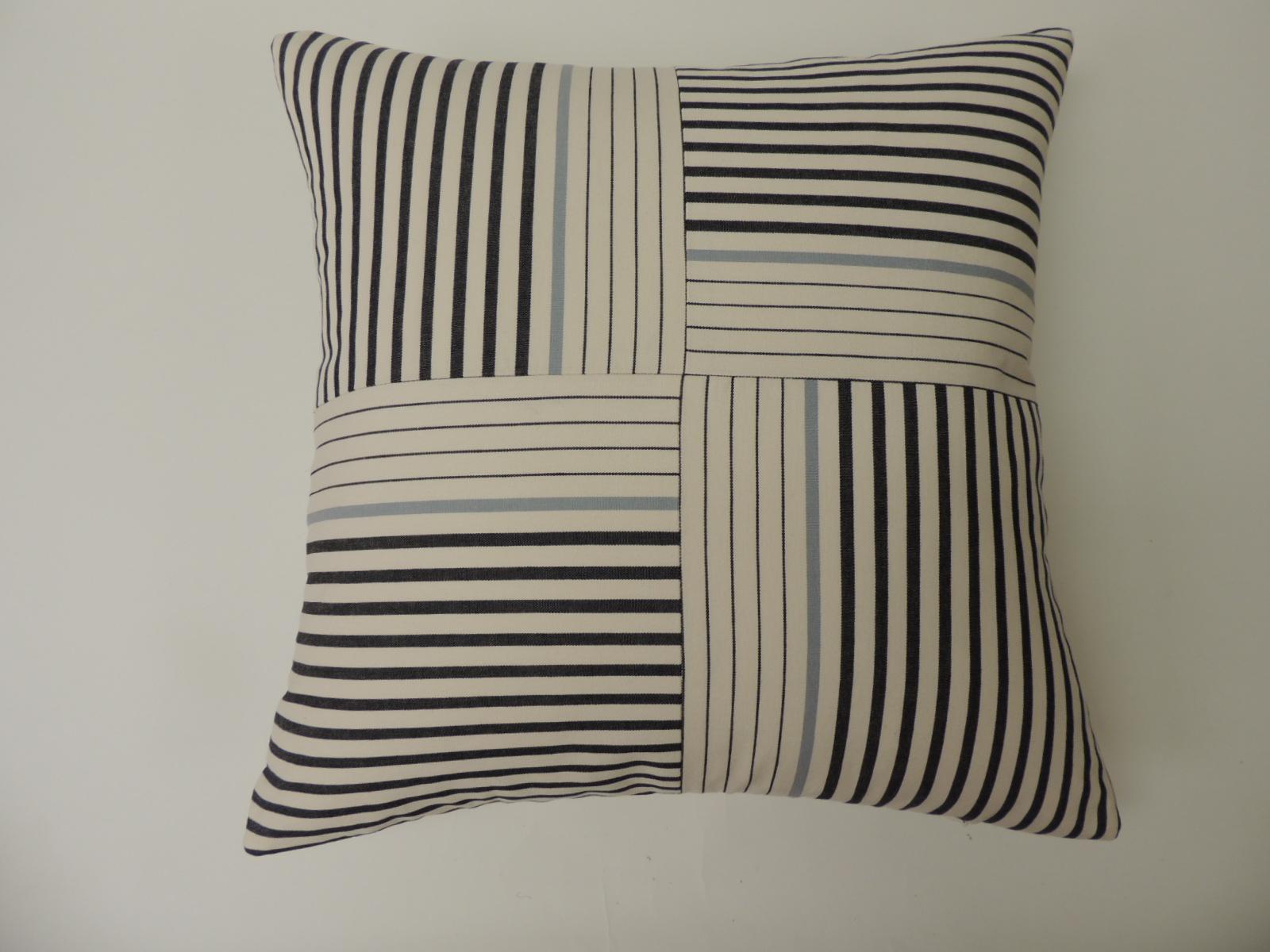 Graphic natural and charcoal grey “Parsons” stripes decorative pillow double sided #4
Parsons stripes custom ATG decorative pillow using stripes to create this modern pattern, in shades of natural, slate blue and charcoal grey.
The price on the
