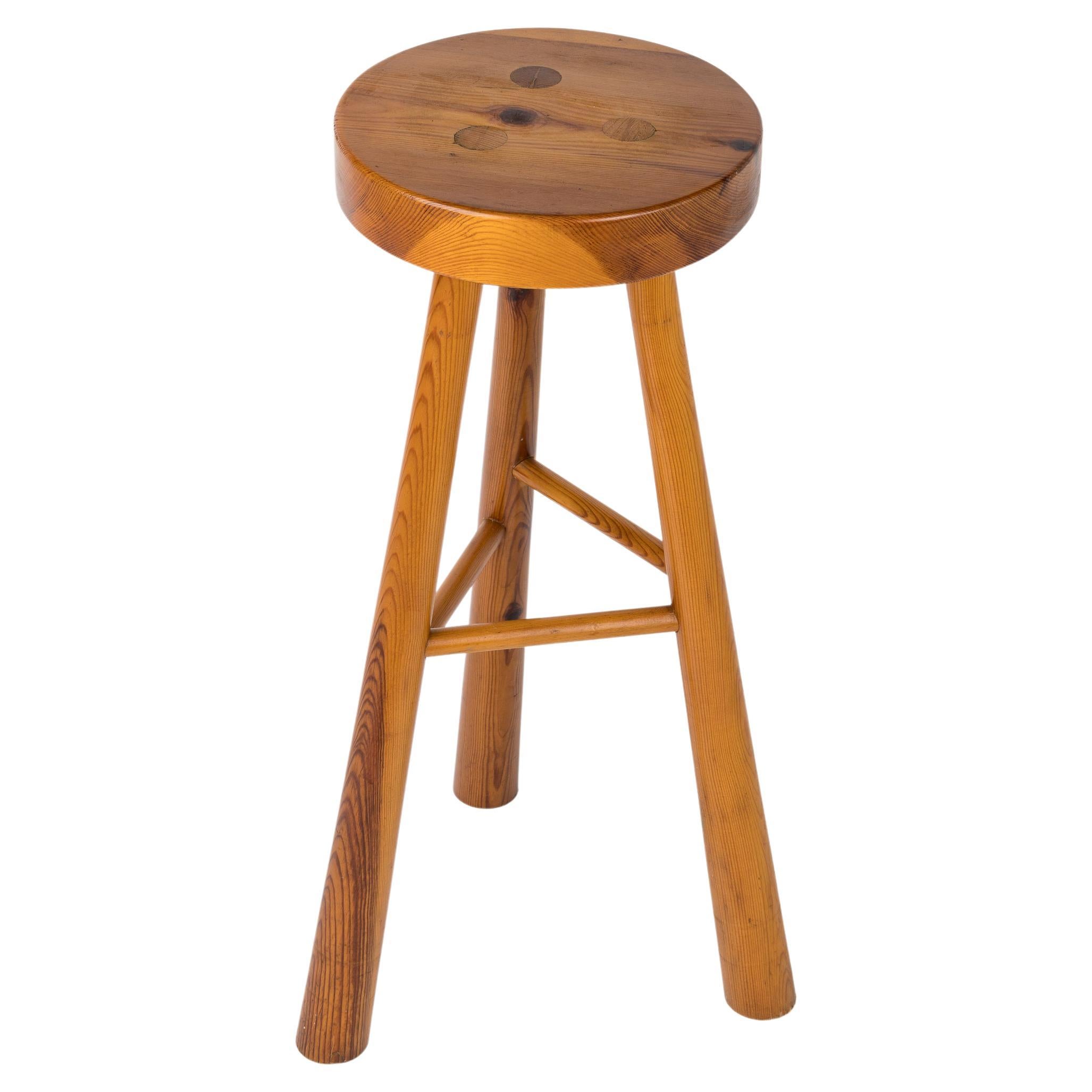 Graphic Pine Wood Bar Stool in the Style of Perriand, France, 1970's For Sale