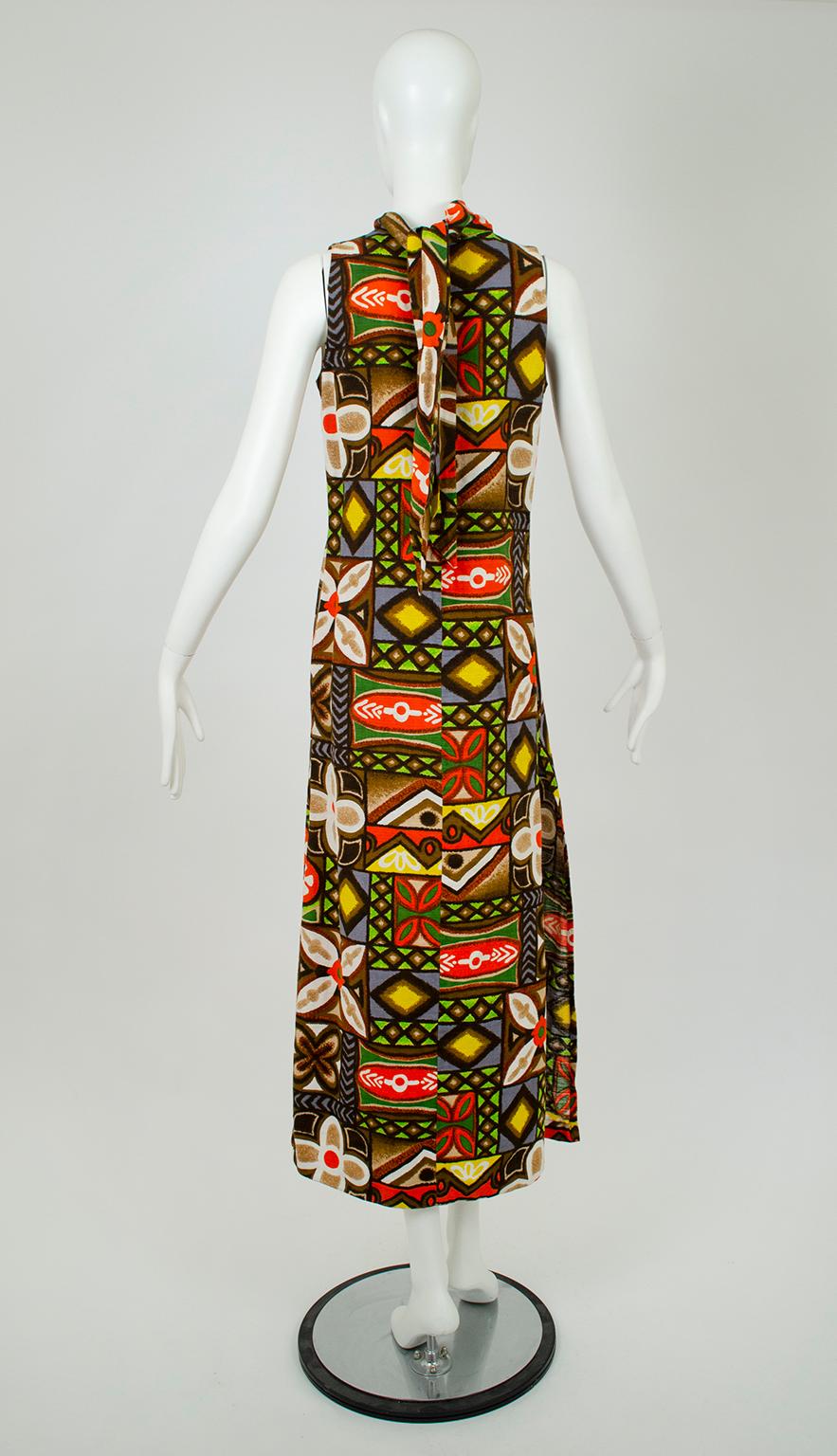 Graphic Polynesian Tiki Barkcloth Sleeveless Maxi Dress w Neck Sash – M, 1960s In Excellent Condition For Sale In Tucson, AZ