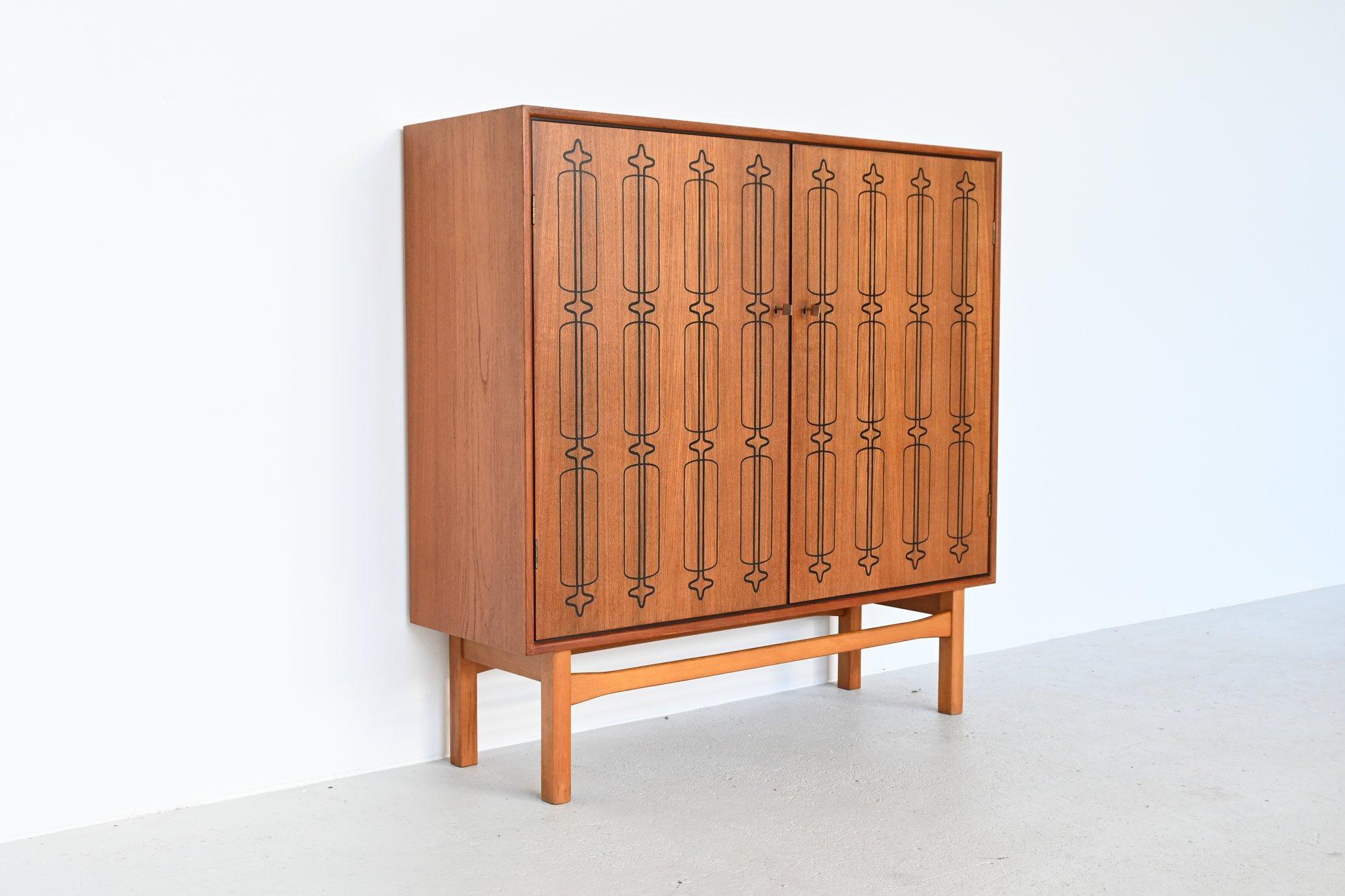 Mid-Century Modern Graphic Scandinavian High Cabinet Teak Wood, Denmark, 1960