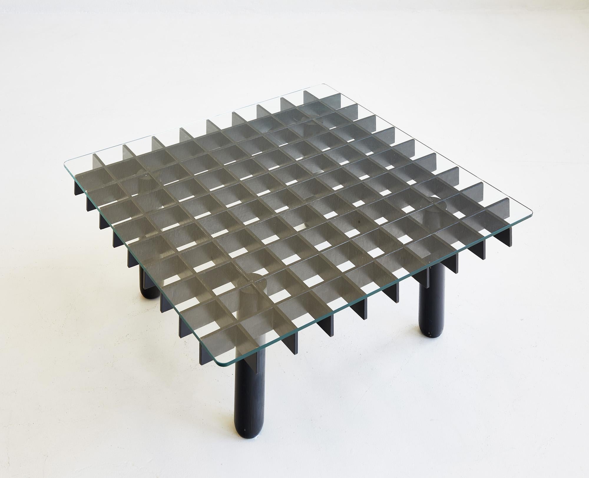 Italian Graphic wooden coffee table in the manner of Gianfranco Frattini For Sale