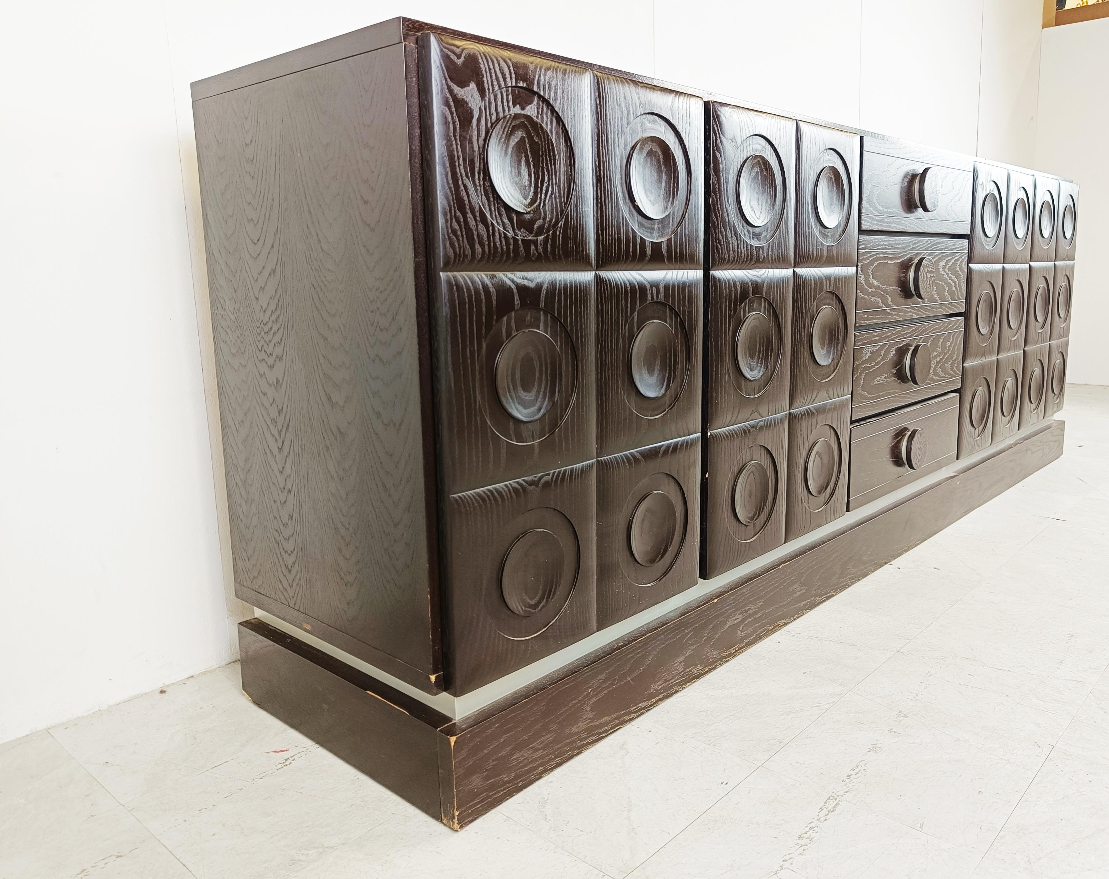 Graphical brutalist credenza, 1970s For Sale 3