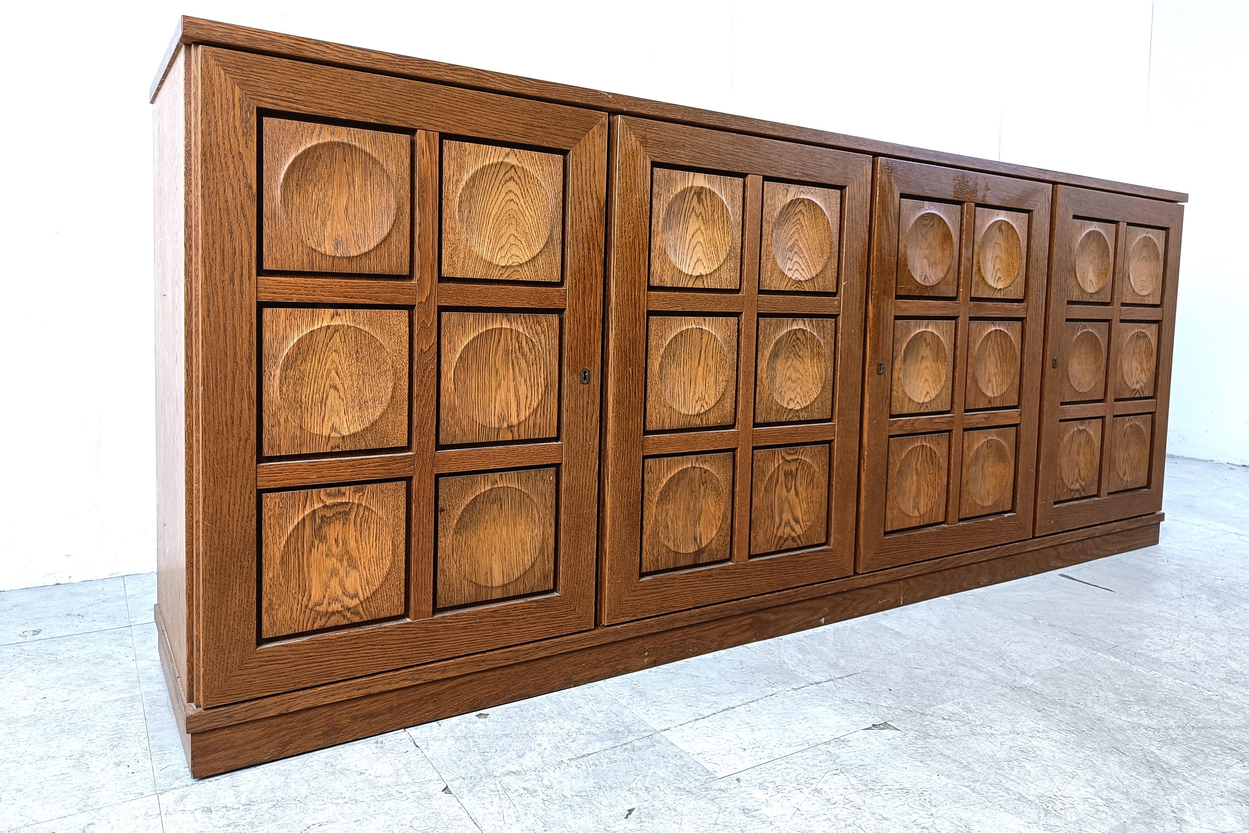 Graphical brutalist credenza, 1970s 4