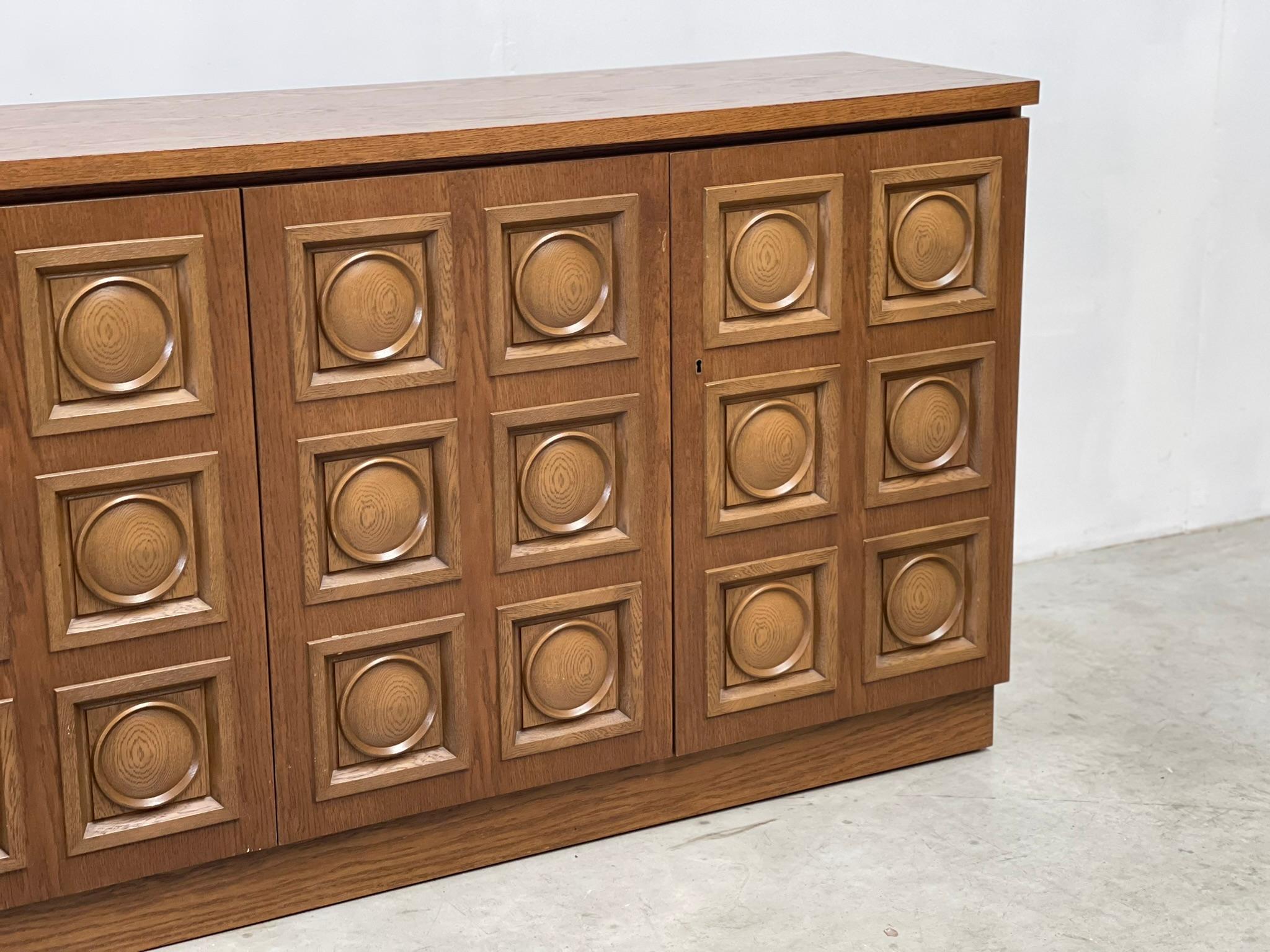 Graphical brutalist credenza, 1970s For Sale 6