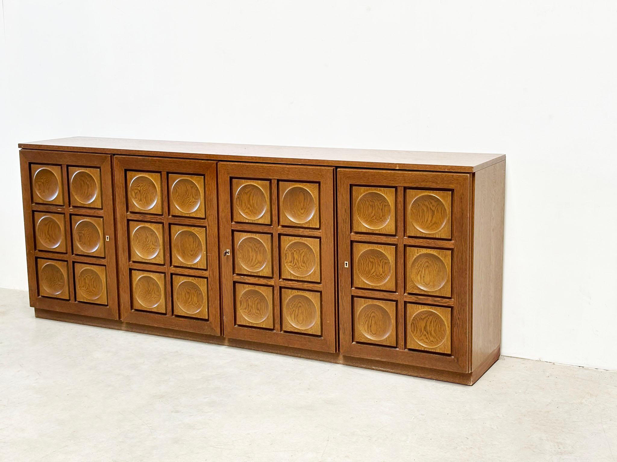 Graphical brutalist oak sideboard by Gerard Bartels In Good Condition In Nijlen, VAN