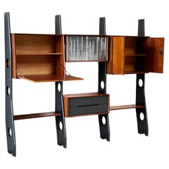 Graphical free standing wall unit