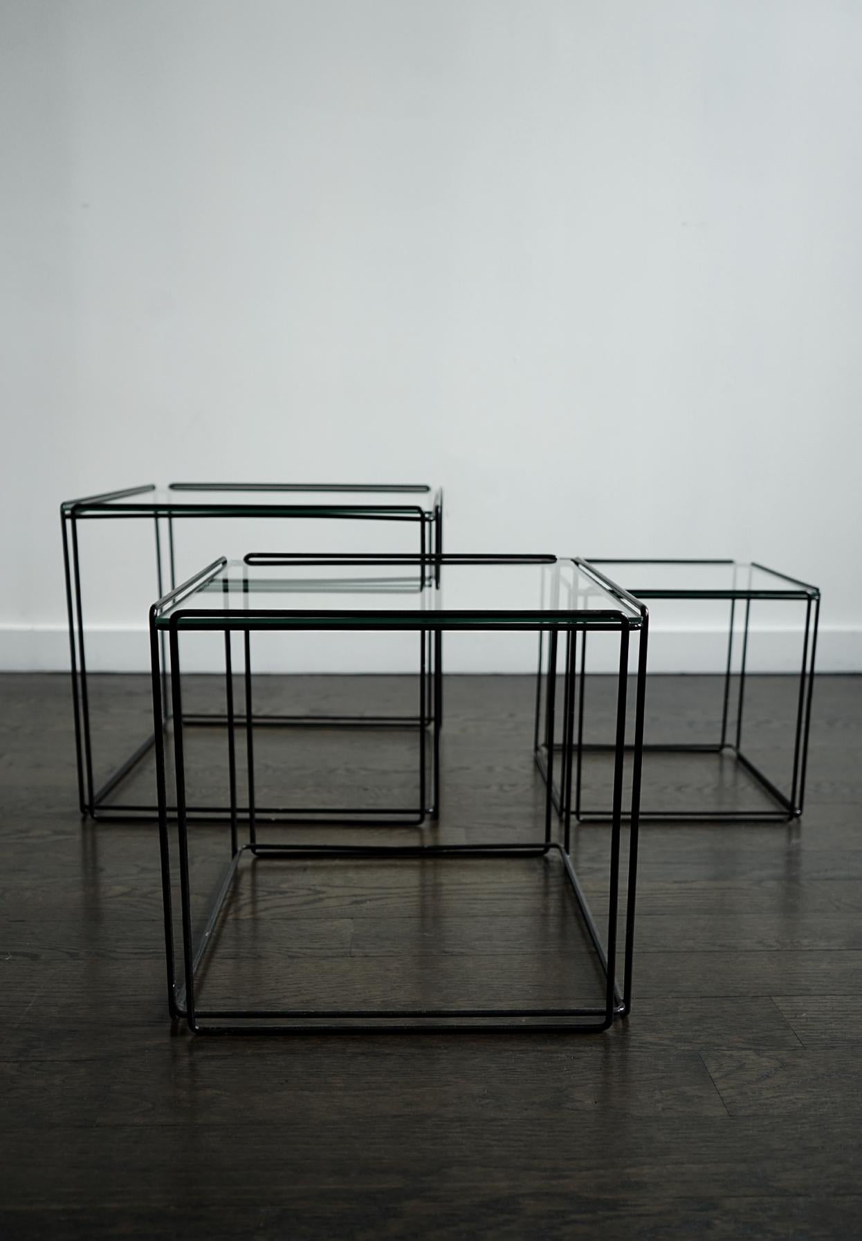 Graphical Isocele Nesting Tables by Max Sauze for Arrow In Good Condition For Sale In Brooklyn, NY