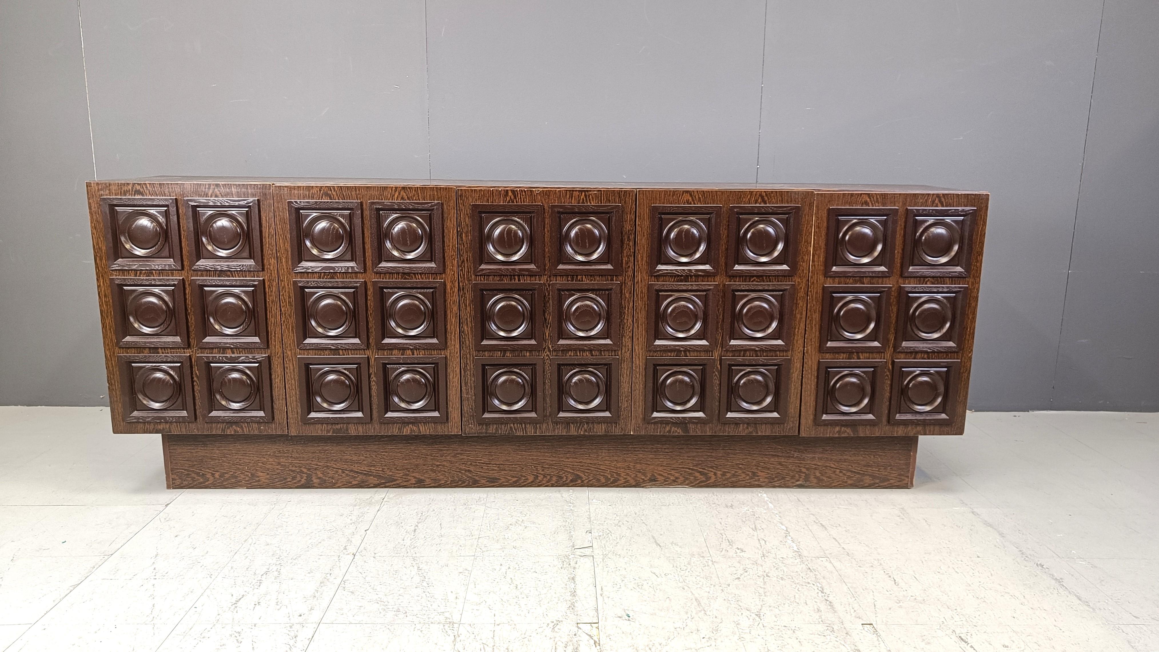 Grafische Wengé-Credenza im Brutalismus, 1970er Jahre (Belgisch) im Angebot