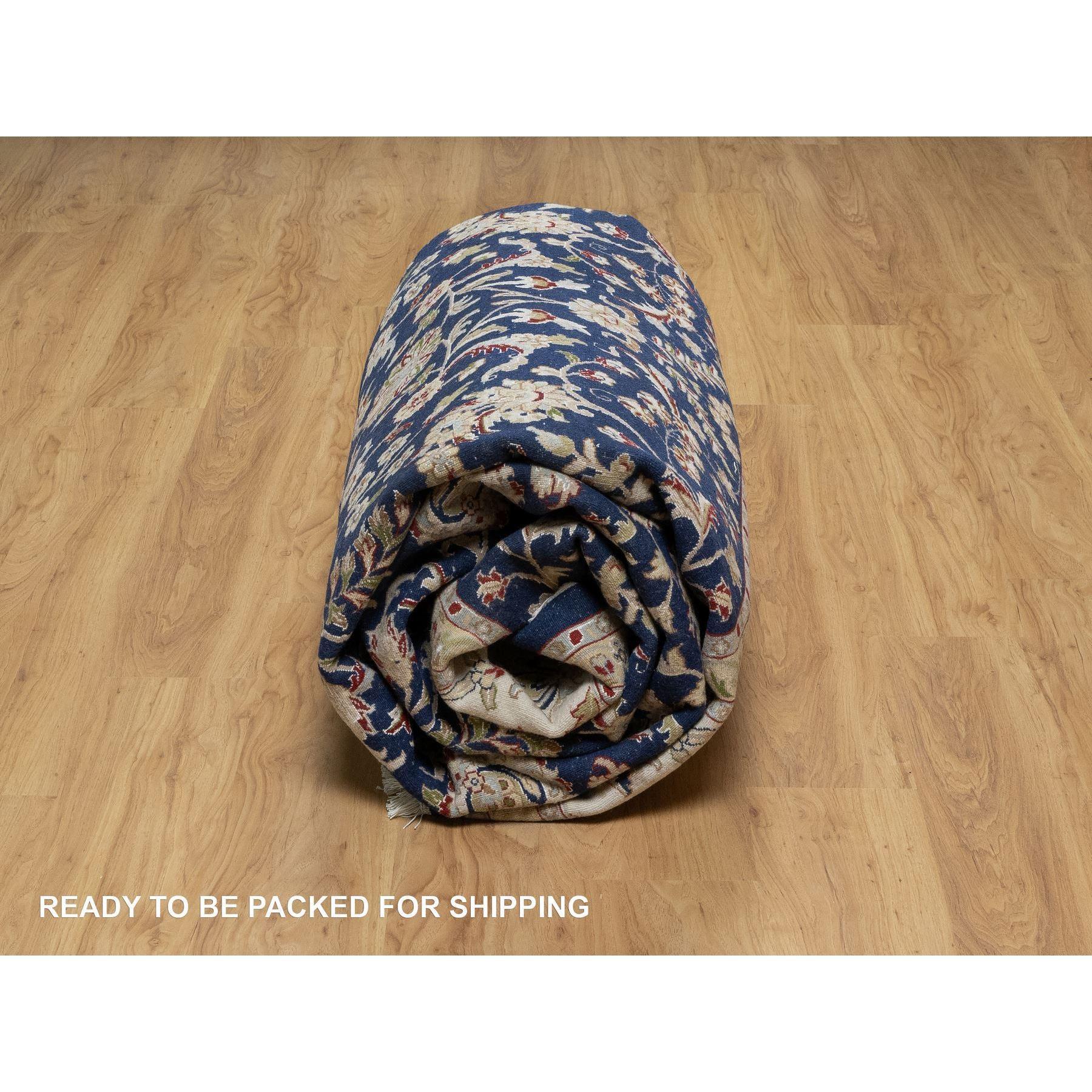 Tapis noué à la main en laine et soie bleu nain graphite avec motif de fleurs 8'9